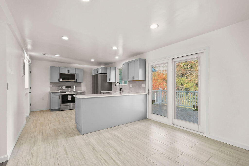 5 Trenton Street Property Photo 8