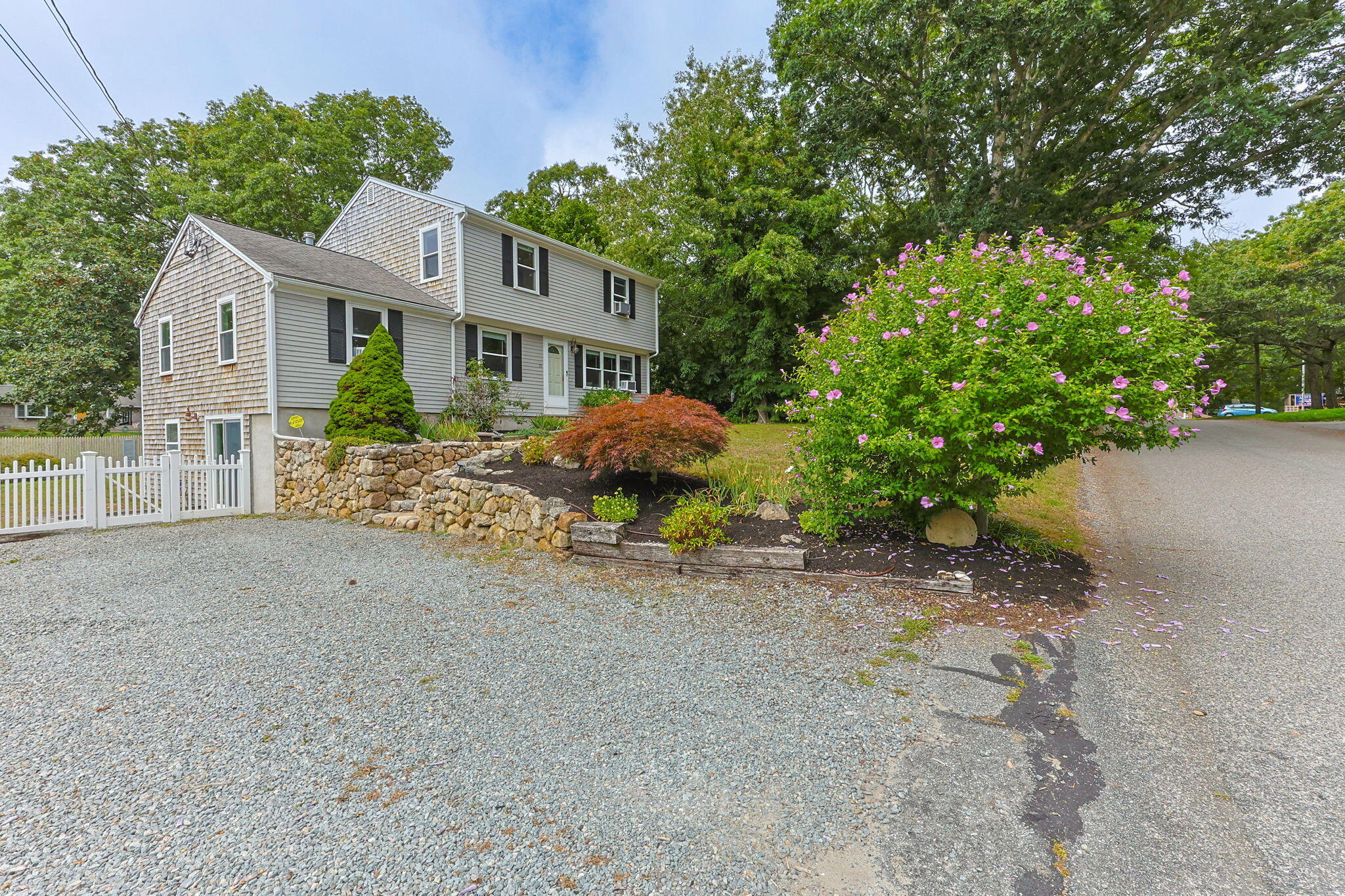 33 Lakefield Road Property Photo 3
