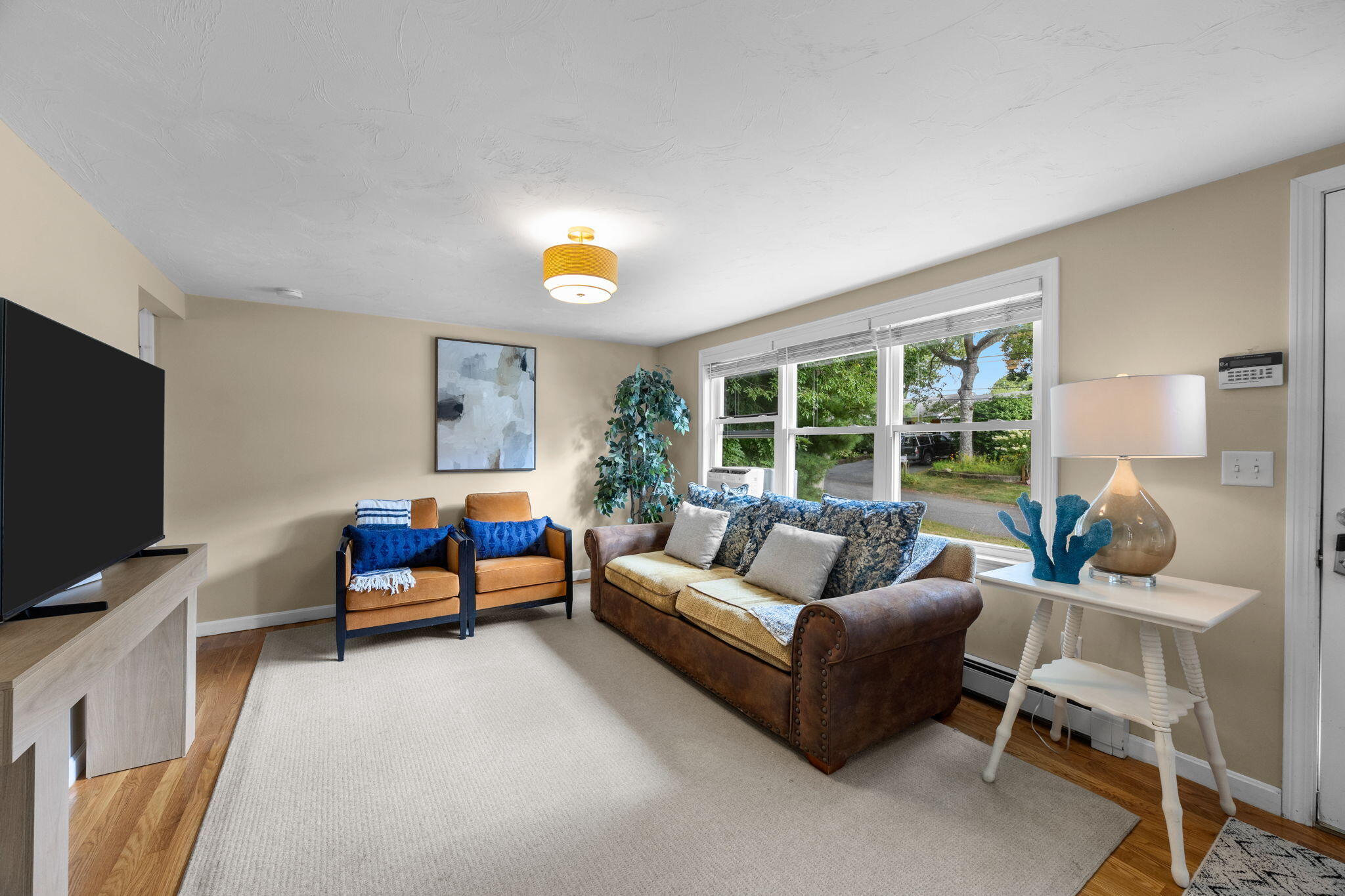 33 Lakefield Road Property Photo 5
