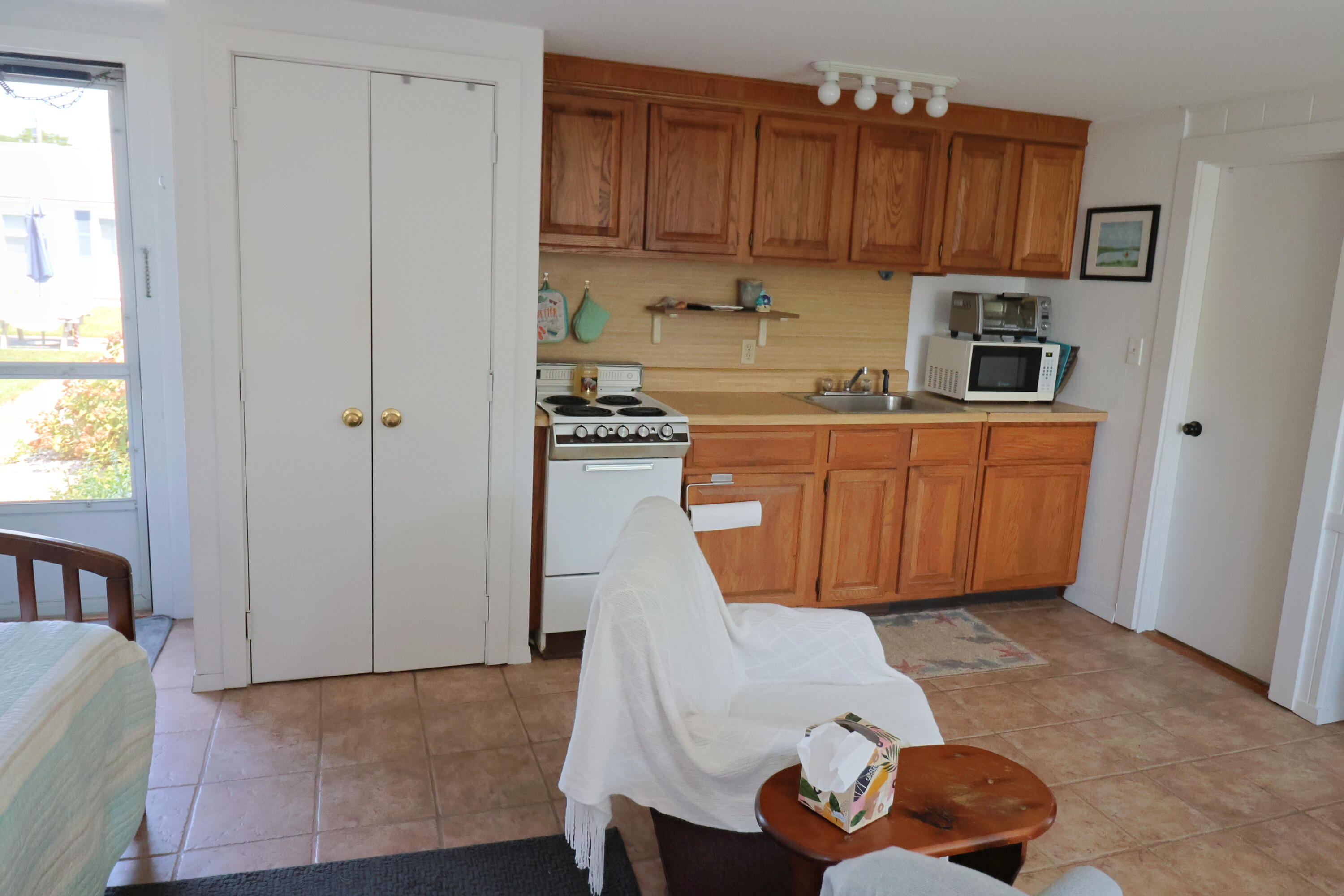 174 Captain Chase Road Unit 18 Property Photo 5