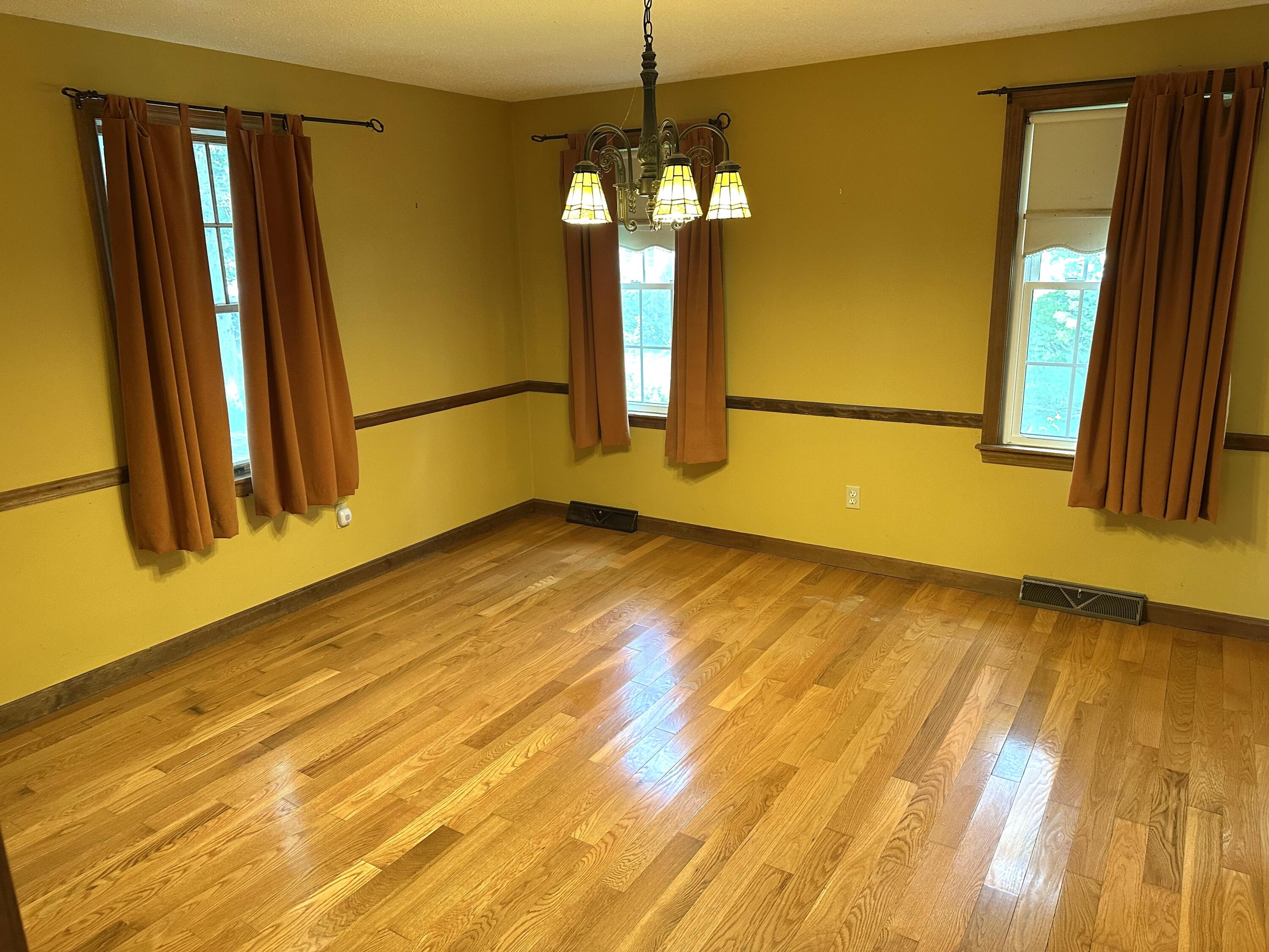 8 Deep Wood Drive Property Photo 7