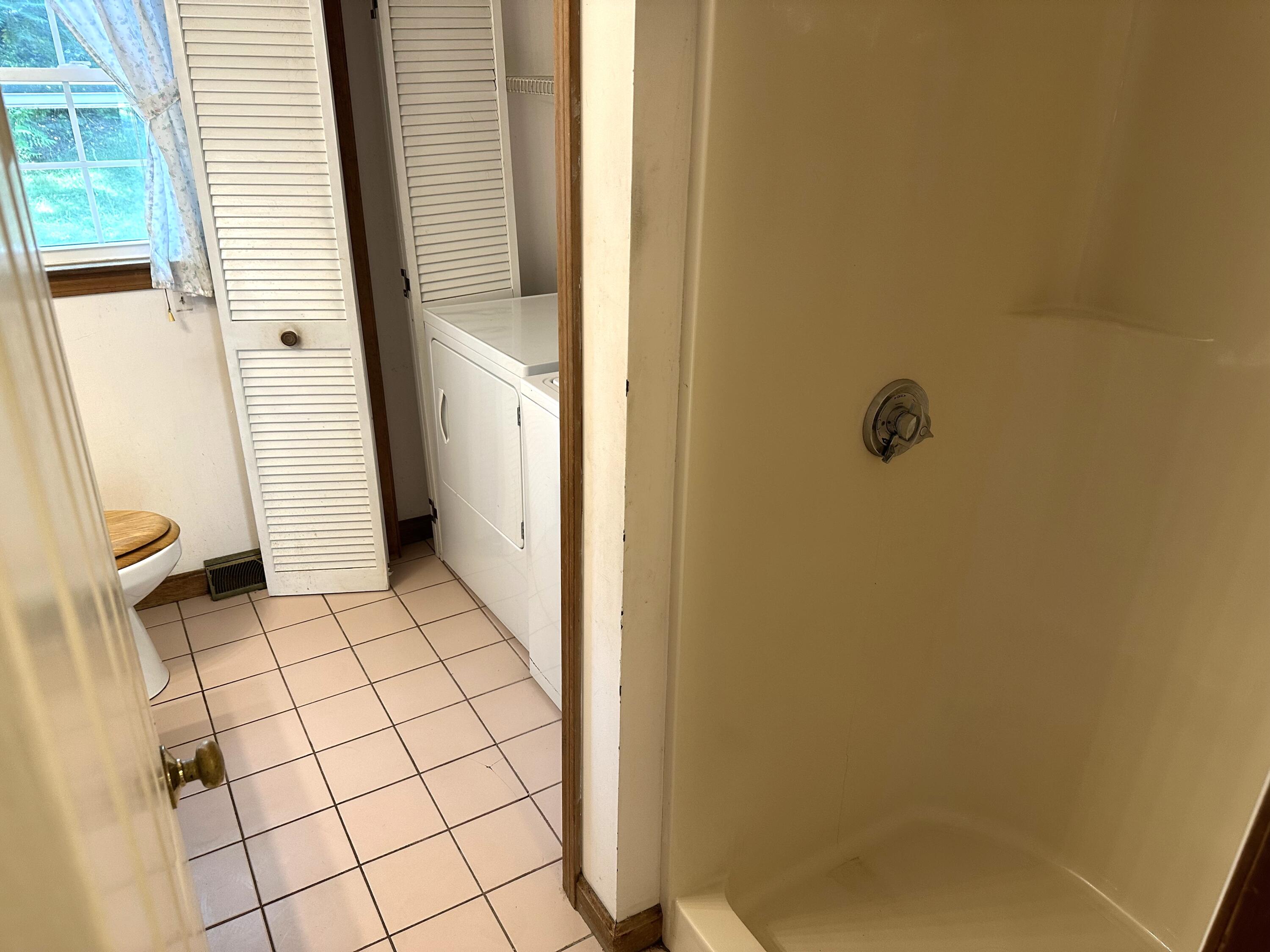 8 Deep Wood Drive Property Photo 10