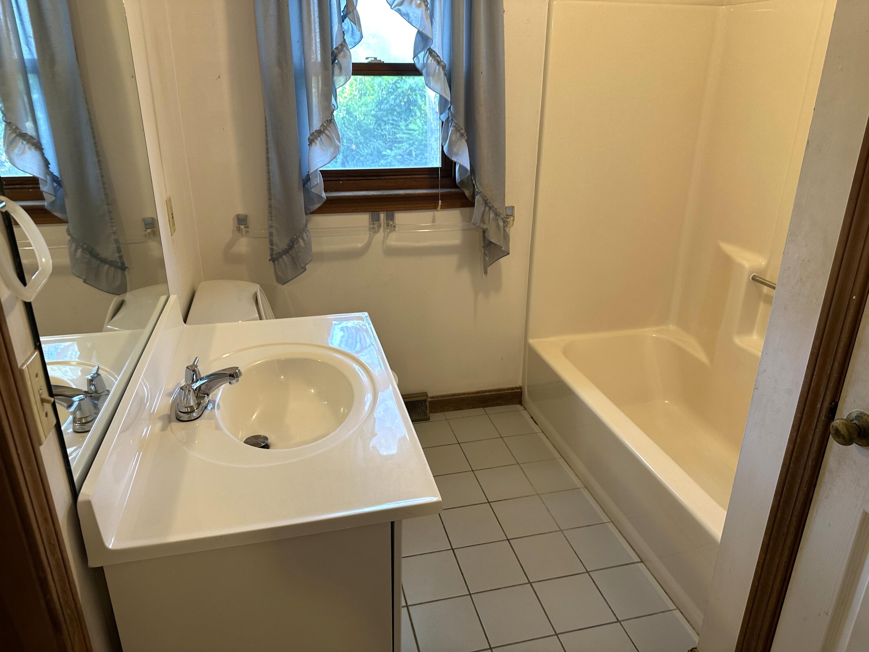 8 Deep Wood Drive Property Photo 14