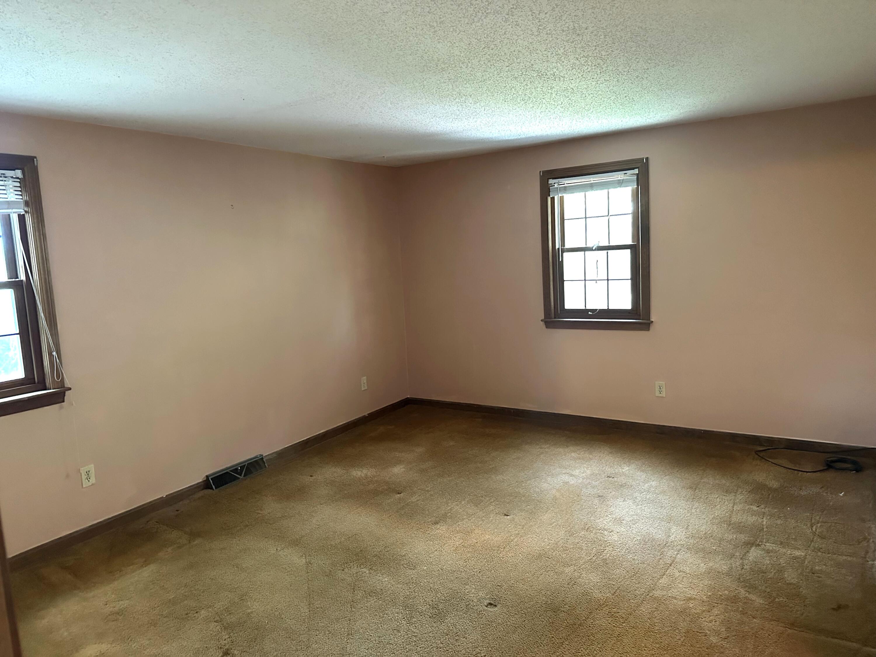 8 Deep Wood Drive Property Photo 15