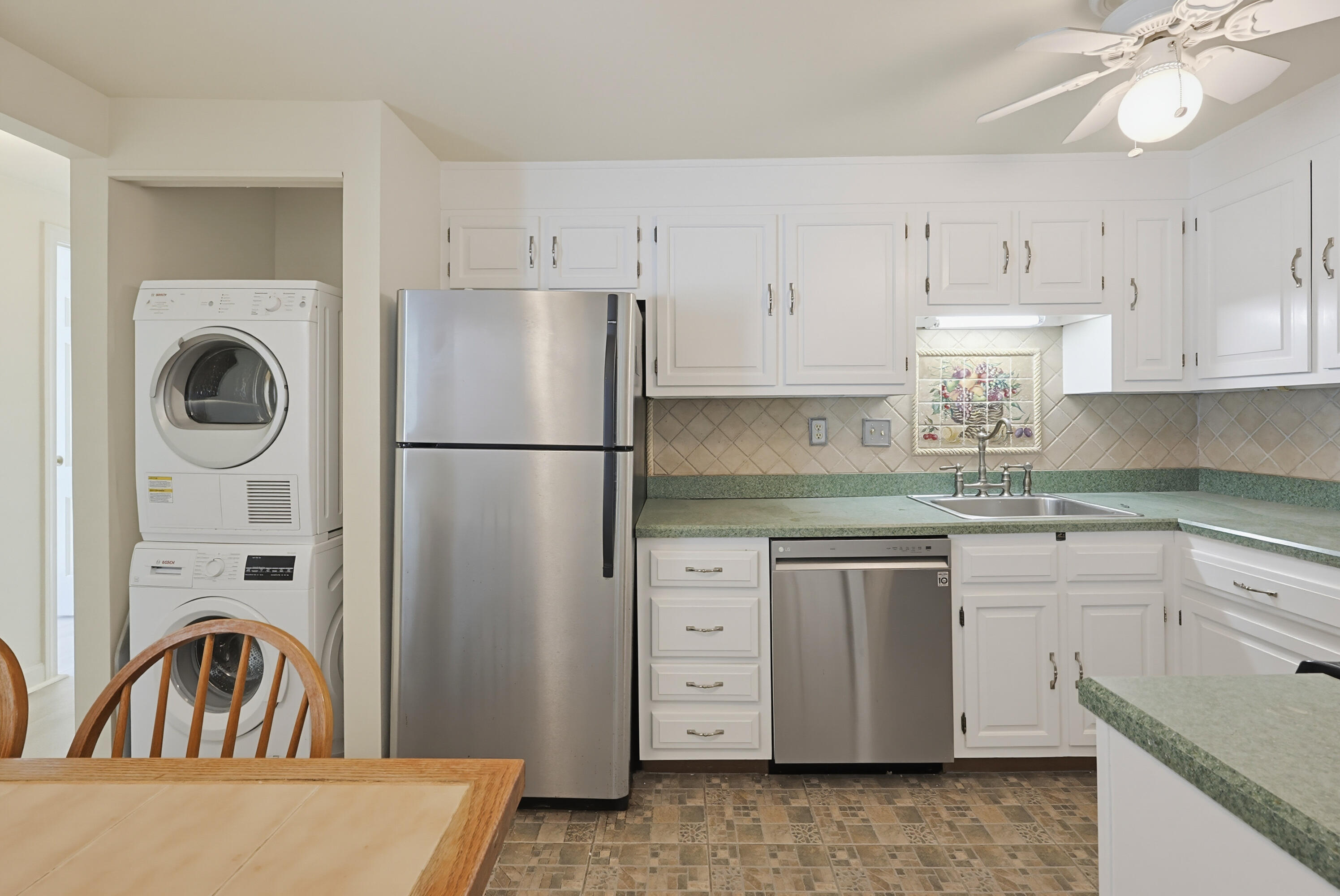 7 Highview Drive Unit 7 Property Photo 4