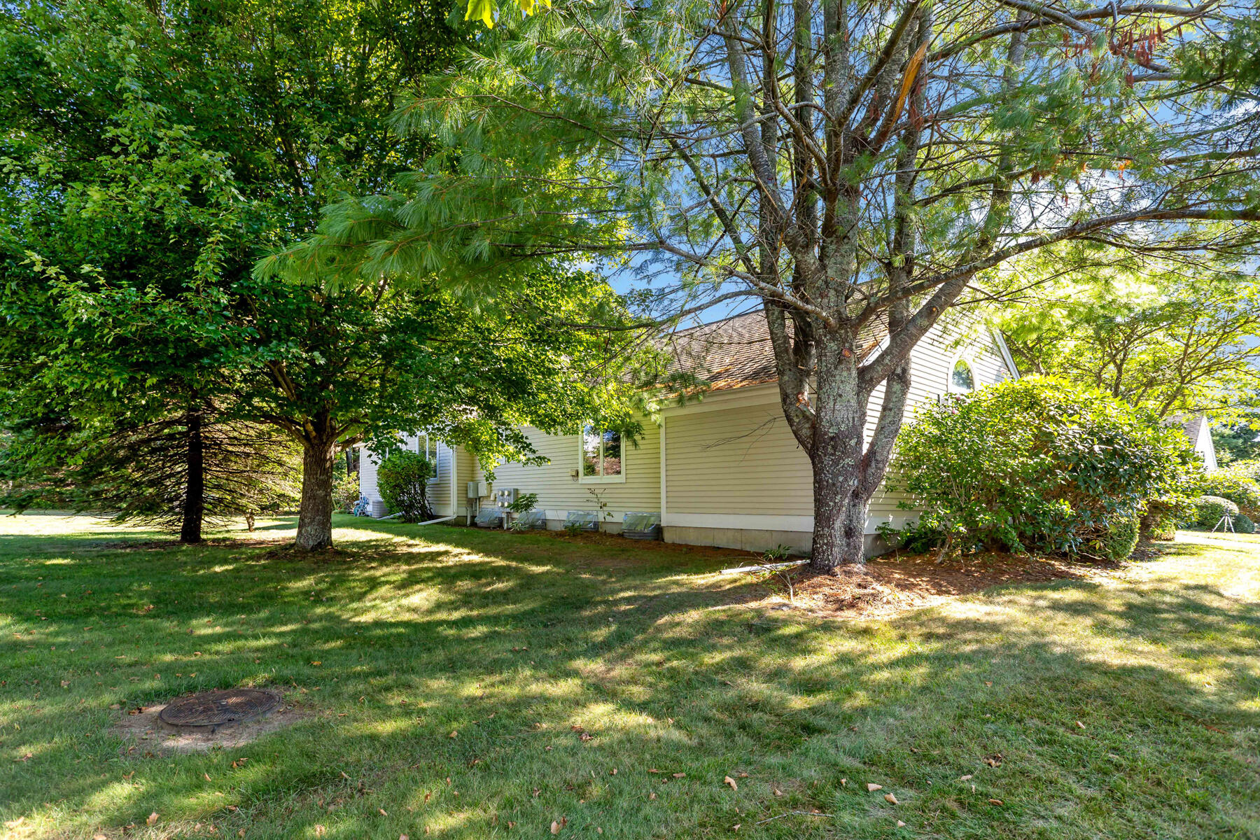 125 Leisure Green Drive N Property Photo 26