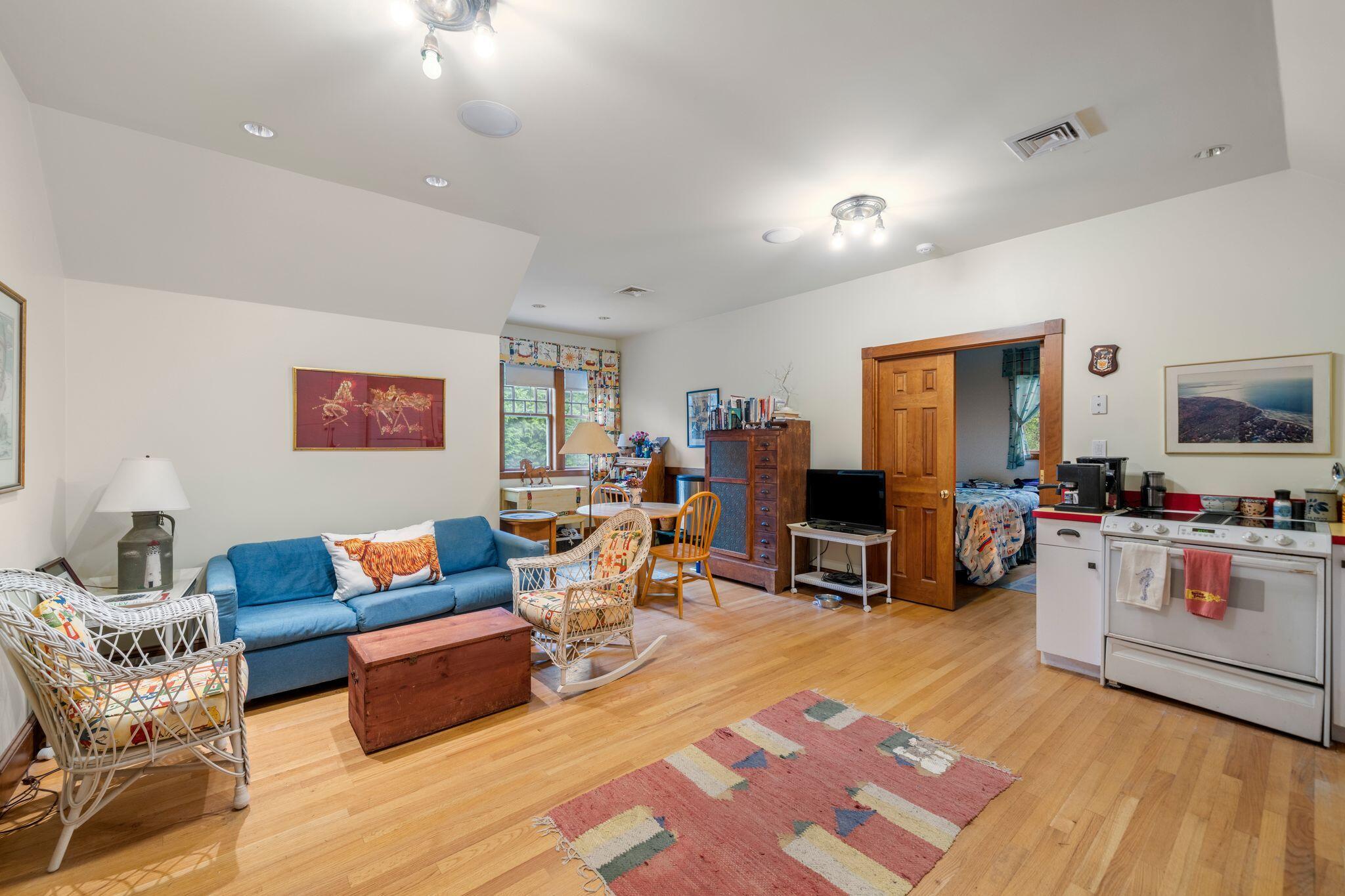 4 Sherbourne Way Property Photo 22