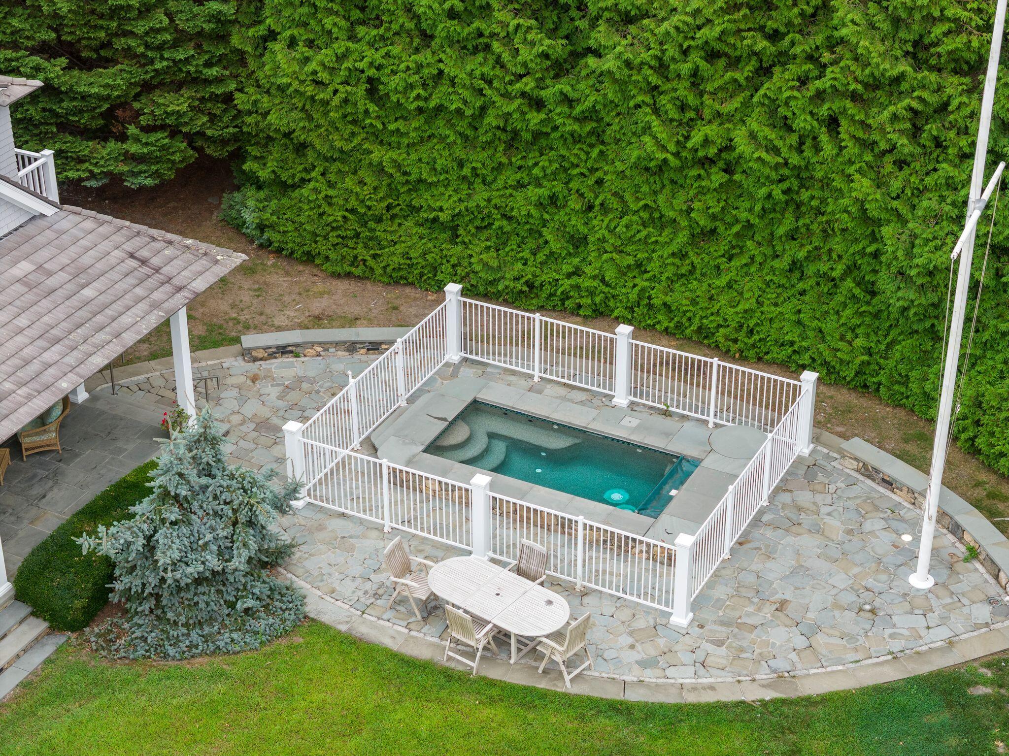 4 Sherbourne Way Property Photo 24