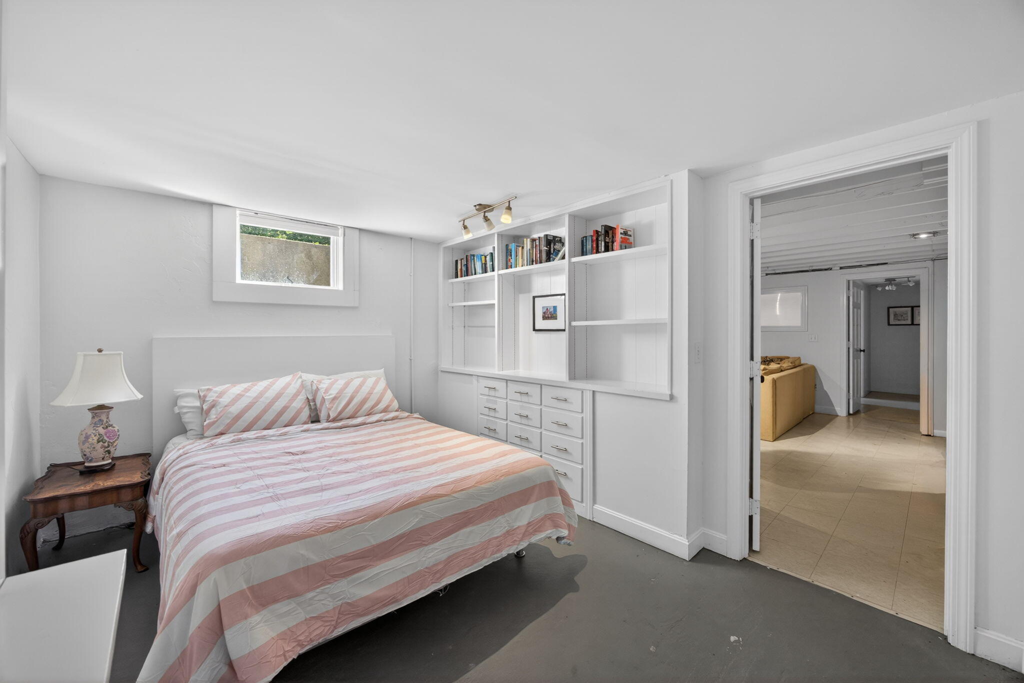13 Two Ponds Road Property Photo 25