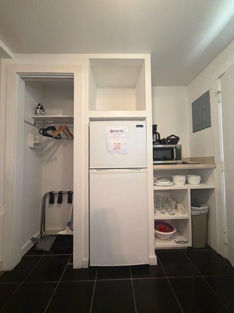 33 Island Inn Road Unit F Property Photo 11