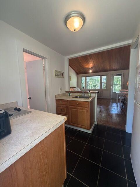 33 Island Inn Road Unit F Property Photo 12