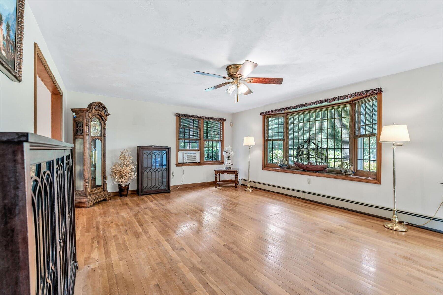 25 Wiley Post Lane Property Photo 5