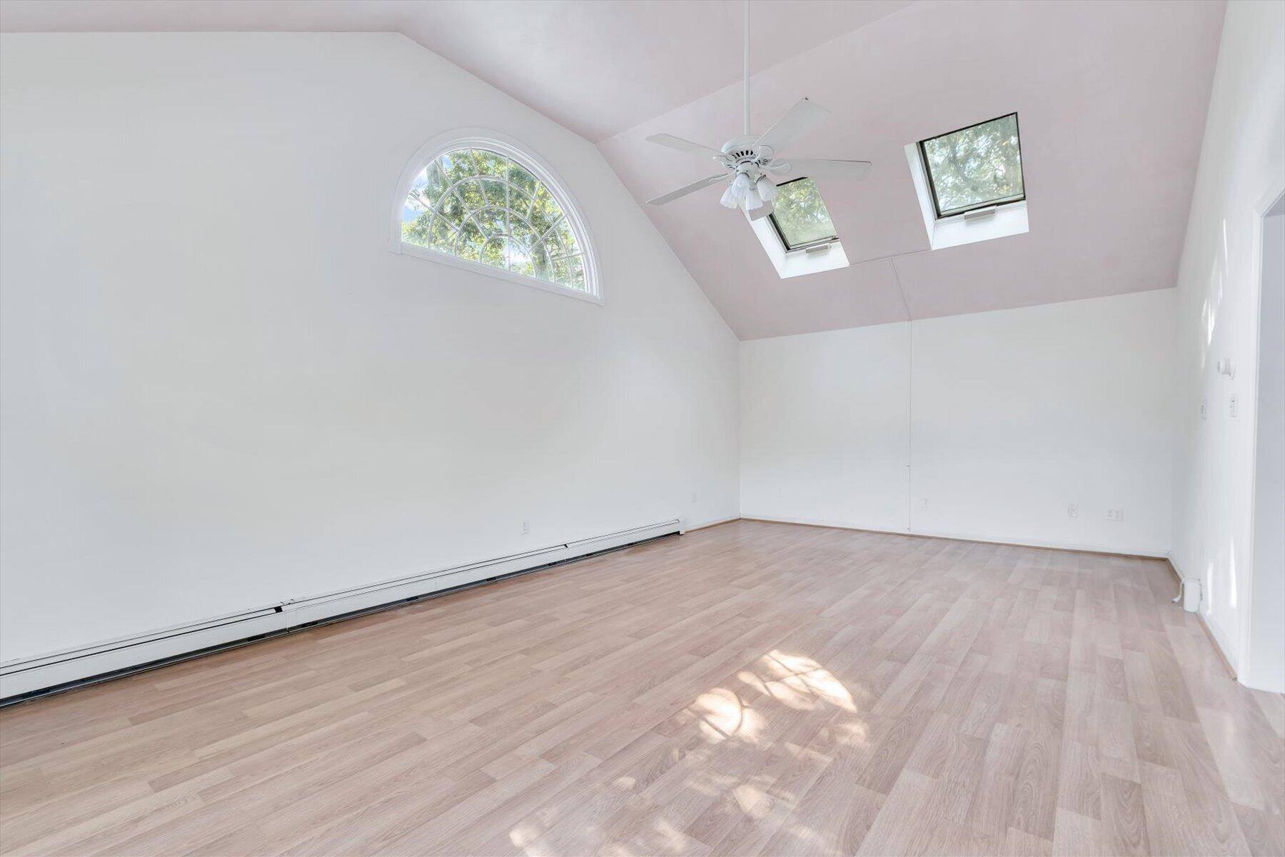 67 Lakefield Road Property Photo 9