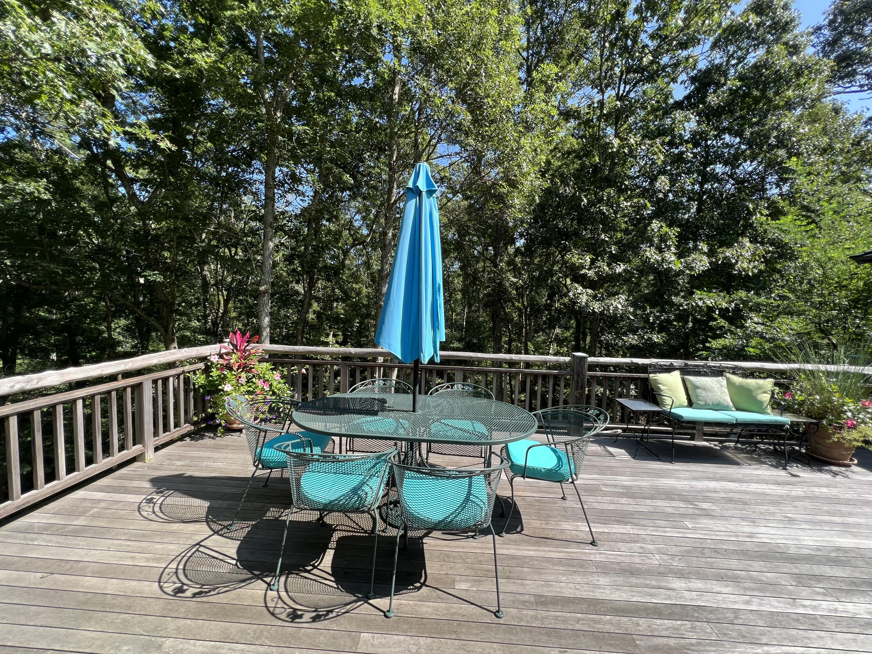 18 Sylvan Avenue Property Photo 12