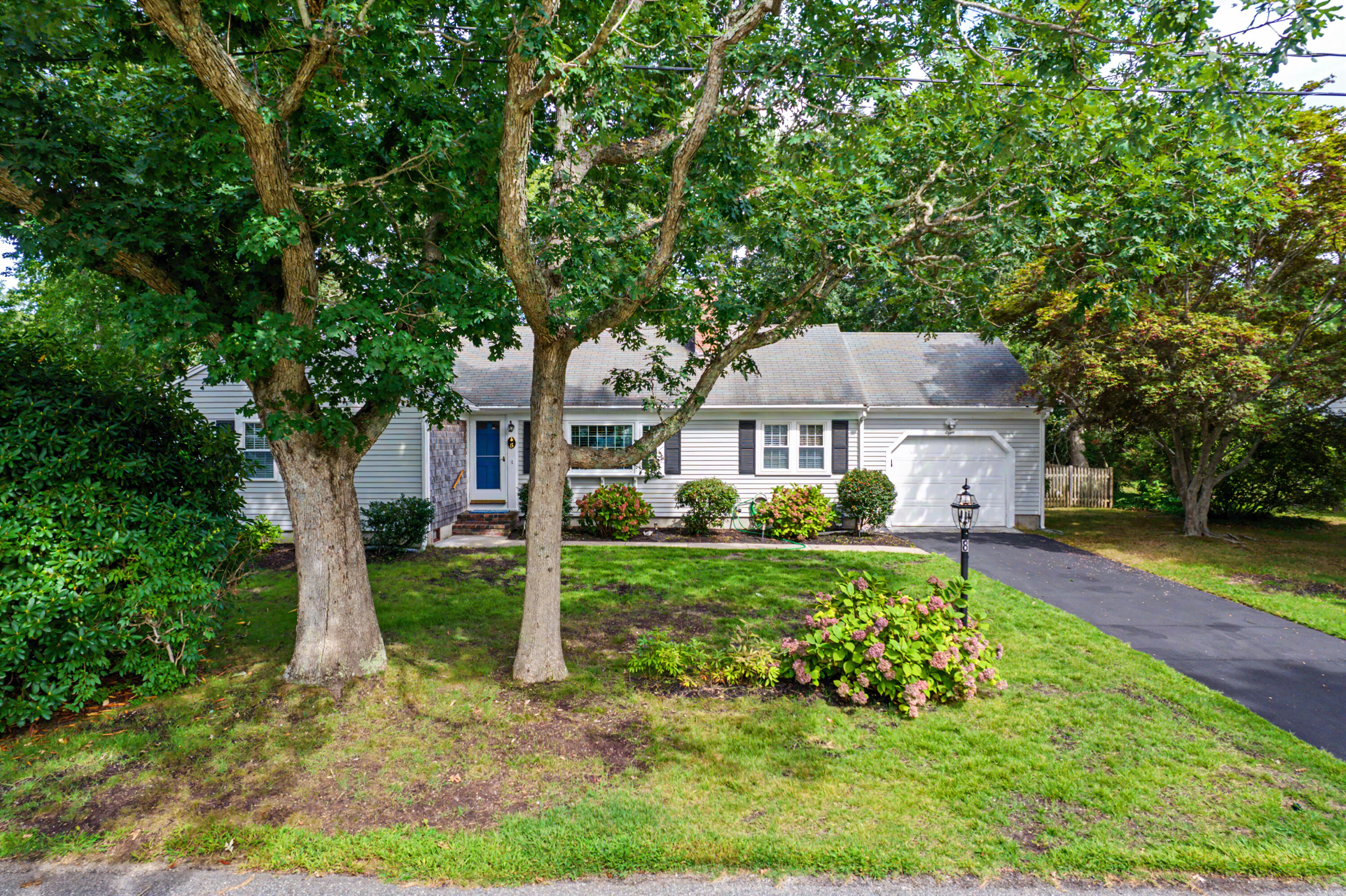 8 Gold Finch Lane Property Photo 3