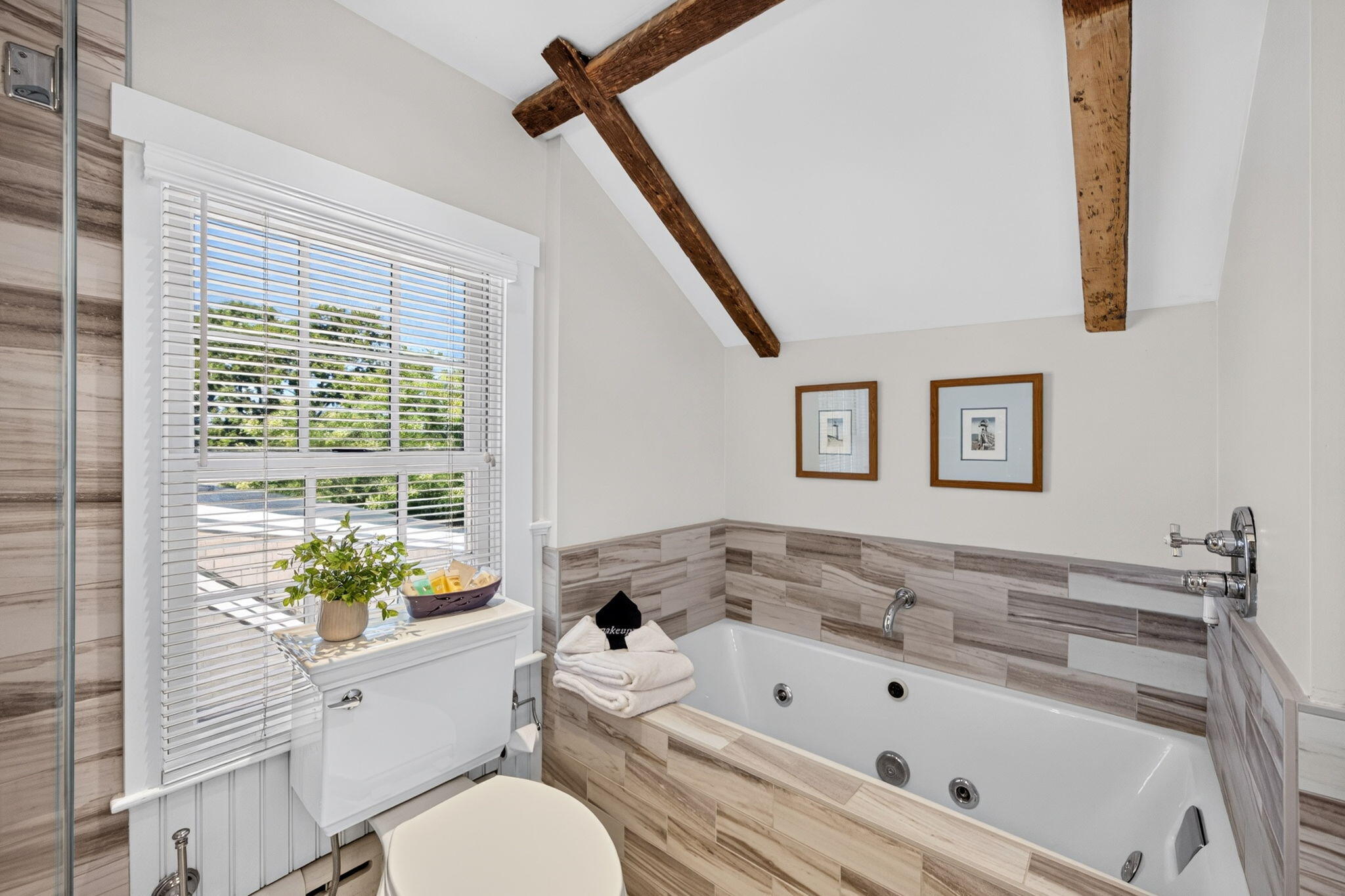 14 Court Street Property Photo 29