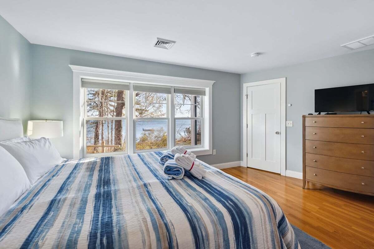 135-137 Portanimicut Road Property Photo 37