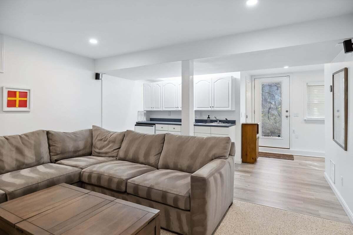 135-137 Portanimicut Road Property Photo 69