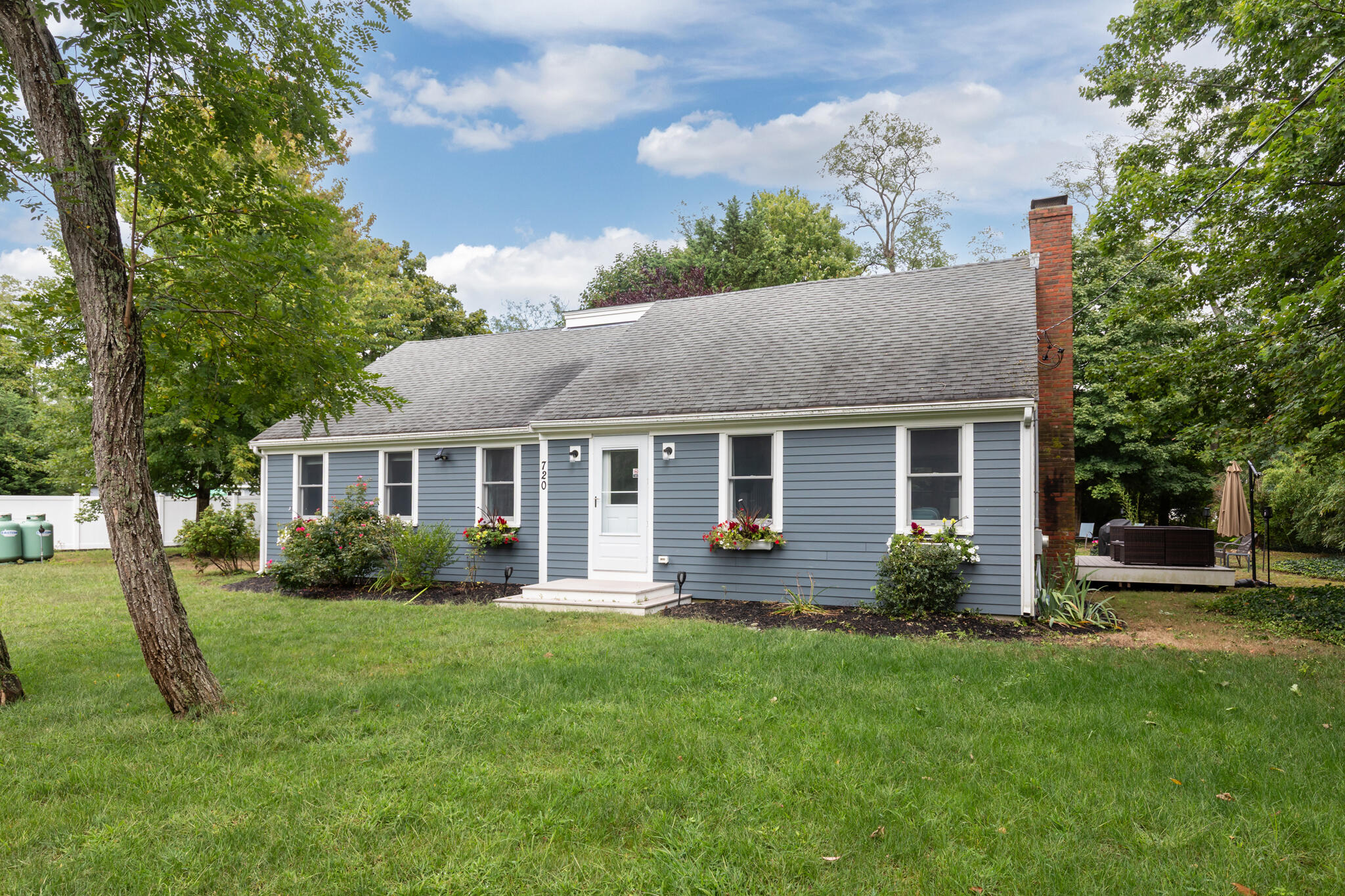 720 Massasoit Road Property Photo 4
