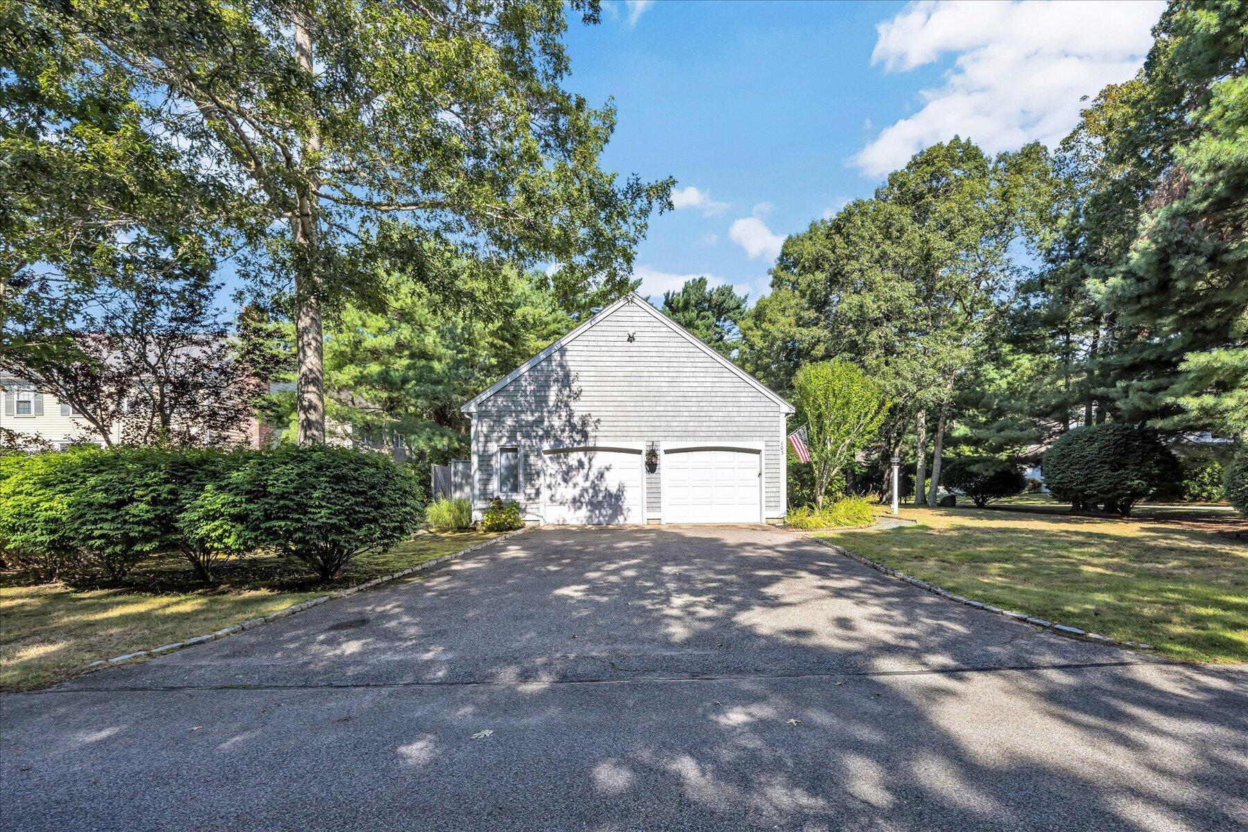 103 Sandcastle Drive Property Photo 4
