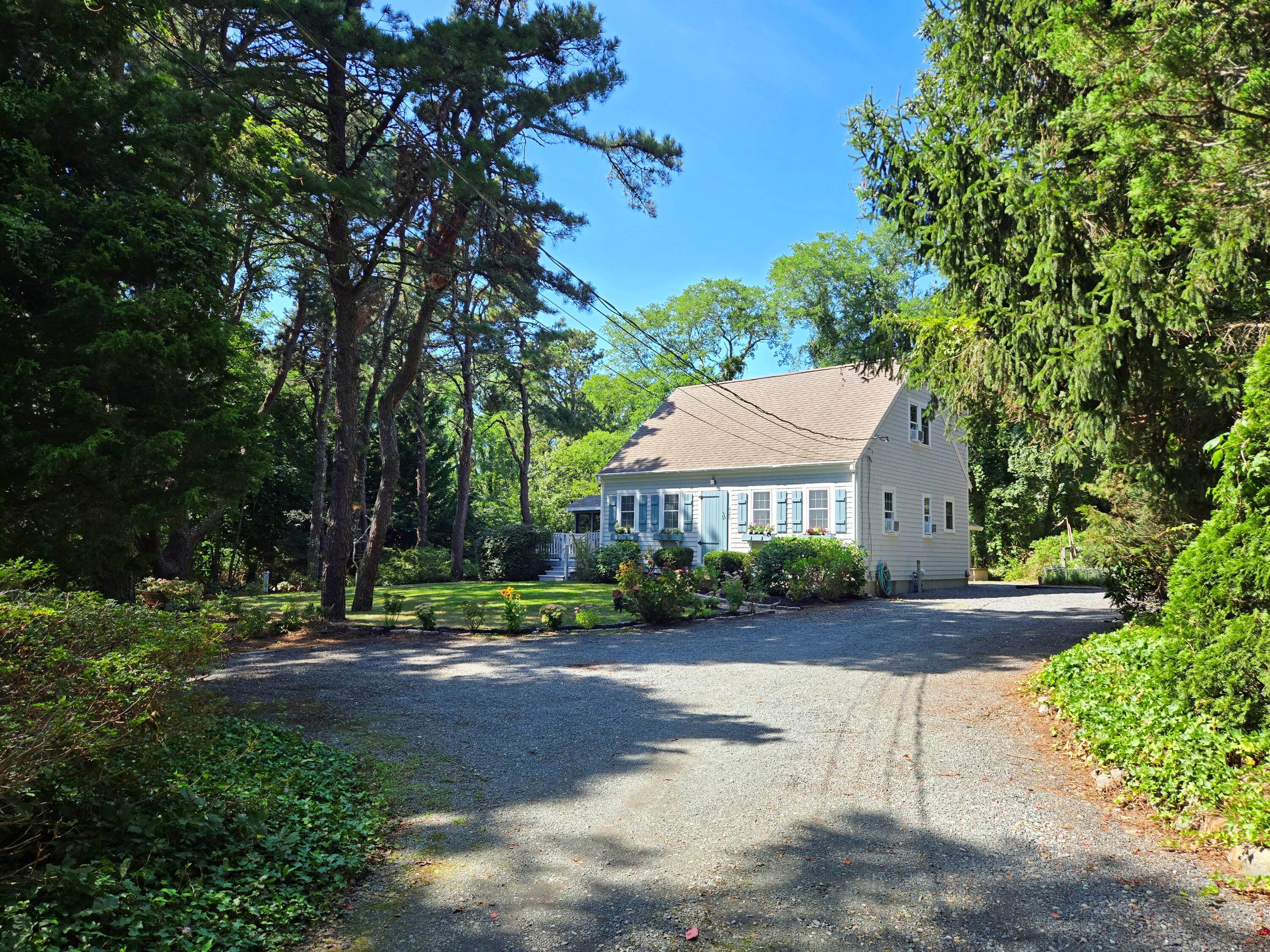 620 Kingsbury Beach Road Property Photo 1