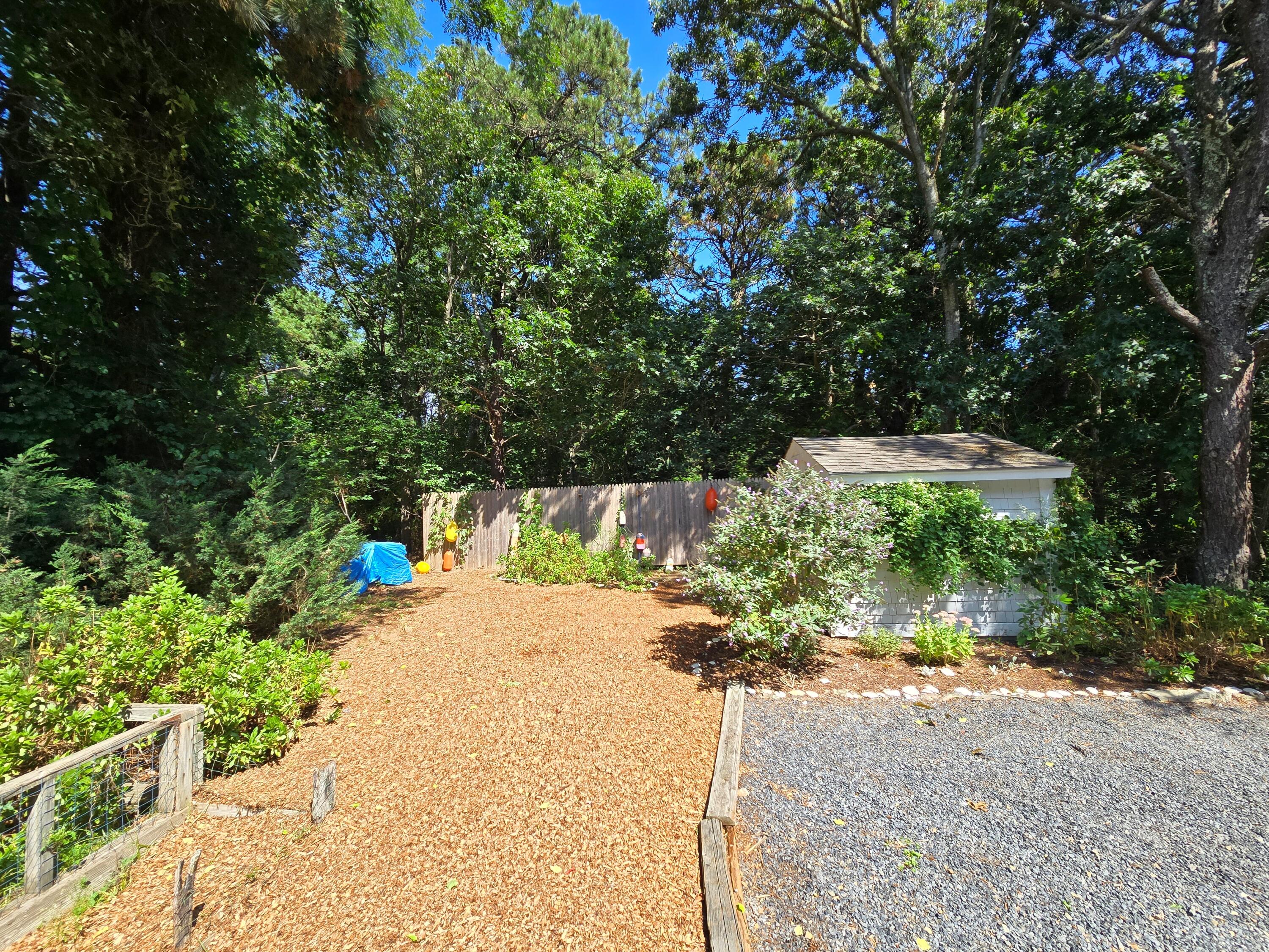 620 Kingsbury Beach Road Property Photo 10