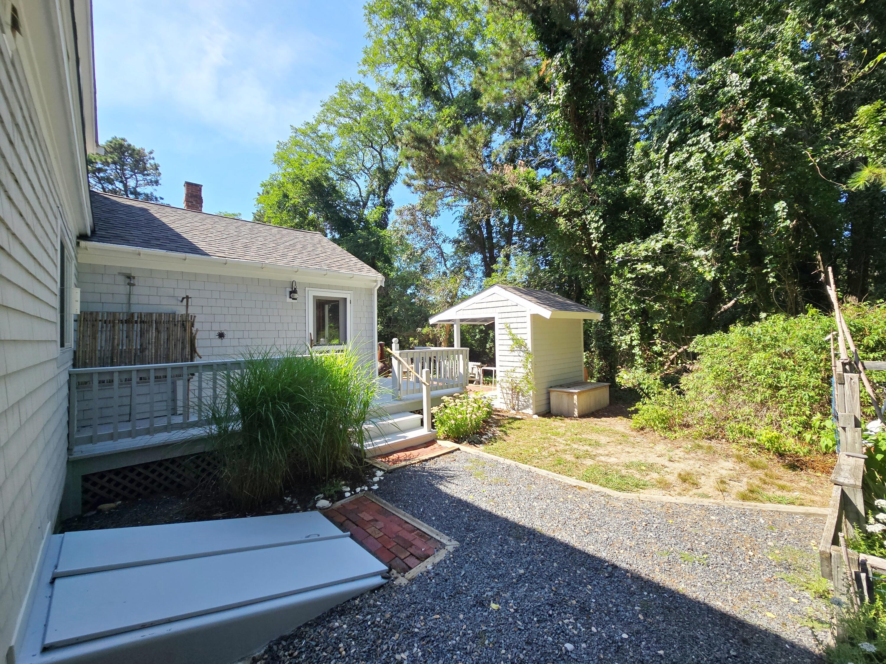 620 Kingsbury Beach Road Property Photo 15