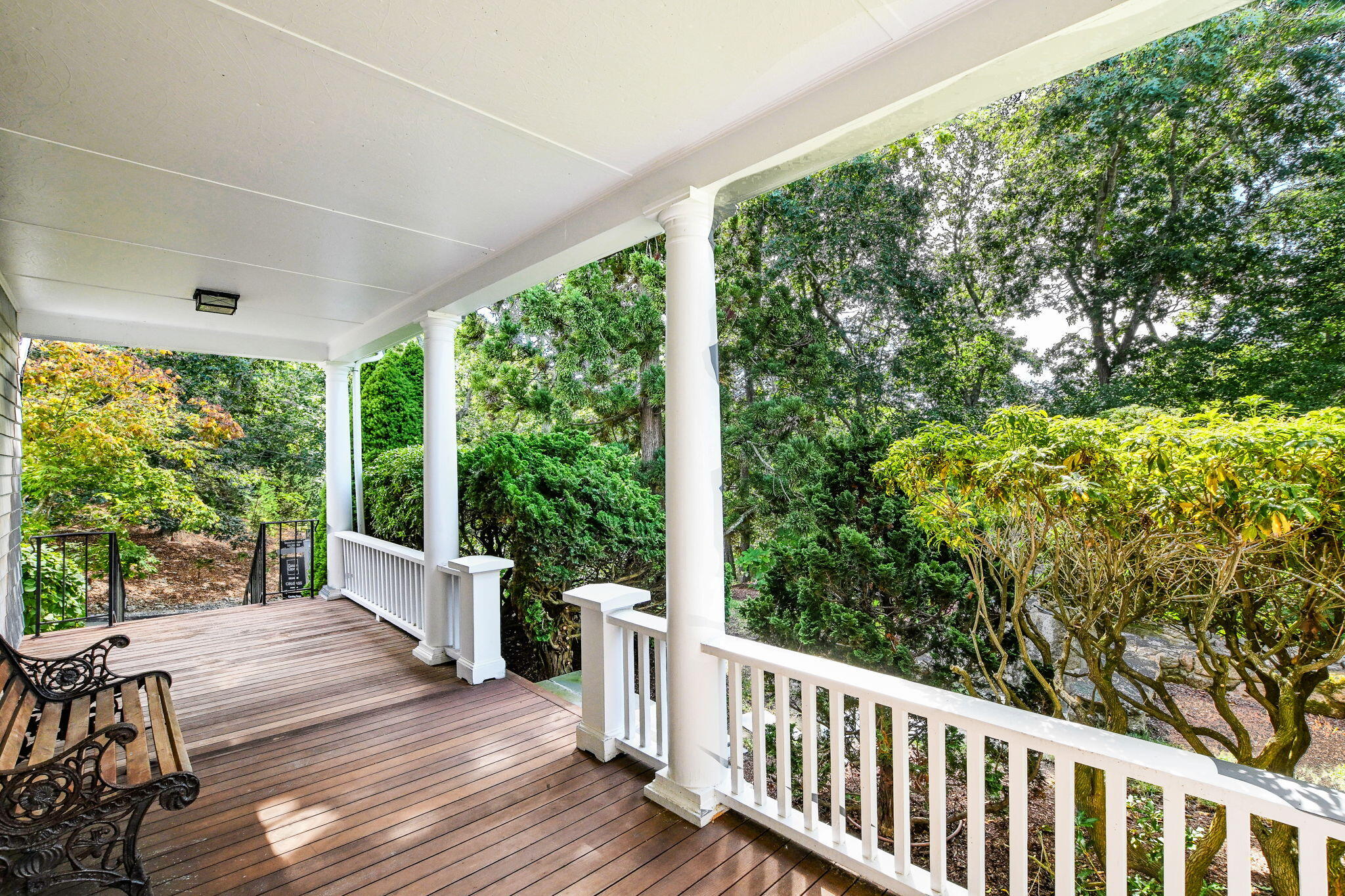 222 Sippewissett Road Property Photo 3