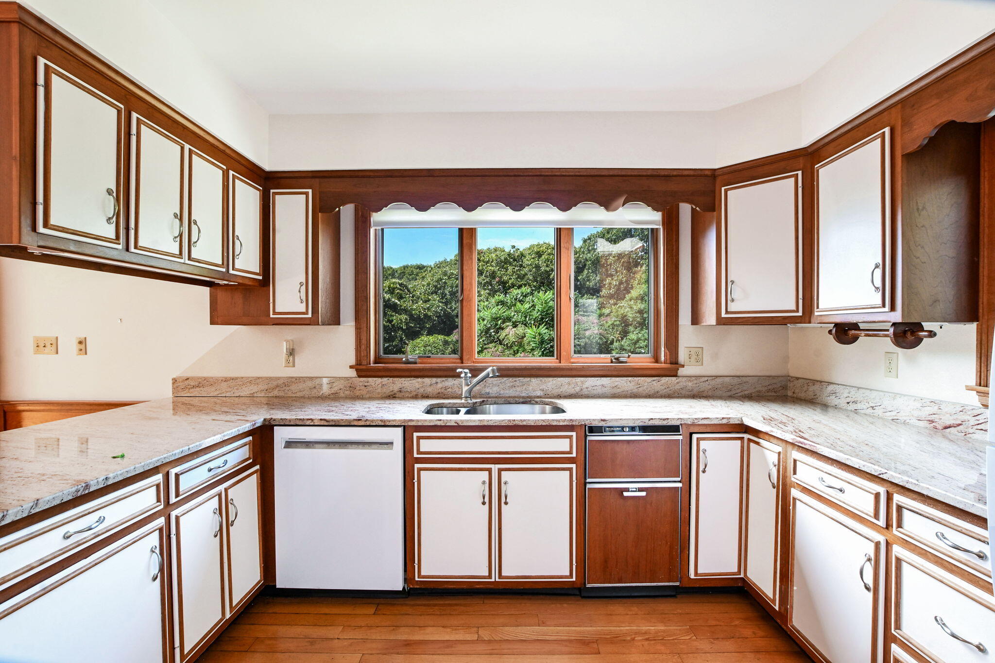 222 Sippewissett Road Property Photo 15