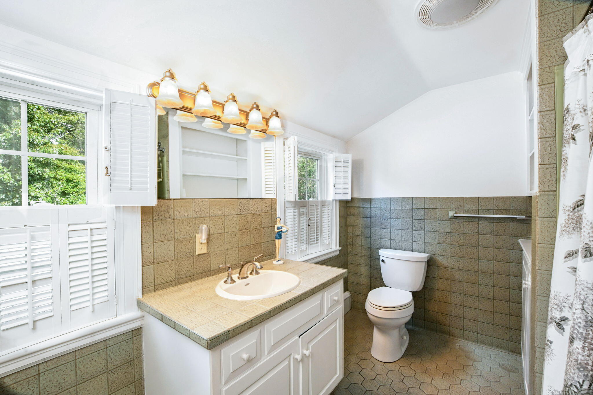 222 Sippewissett Road Property Photo 28