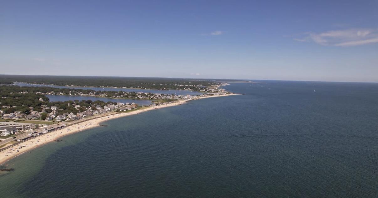 1 Sailaway Lane Property Photo 9