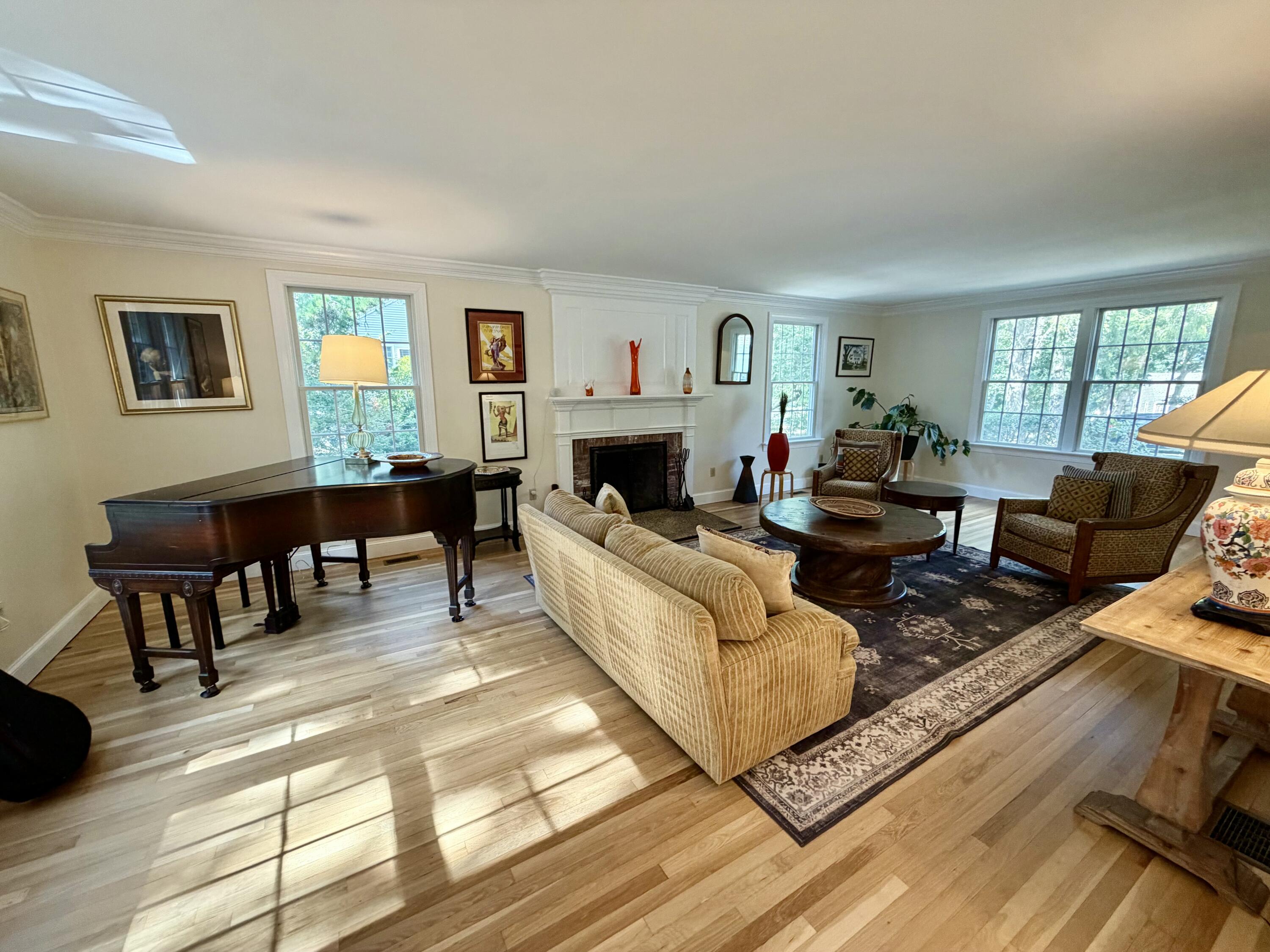 33 Farm Lane Property Photo 6