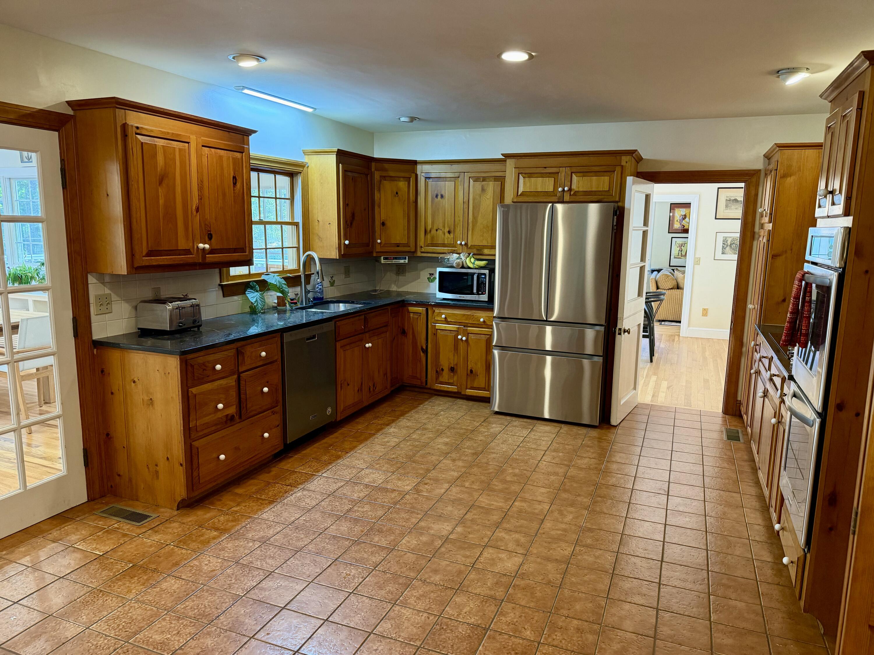 33 Farm Lane Property Photo 17