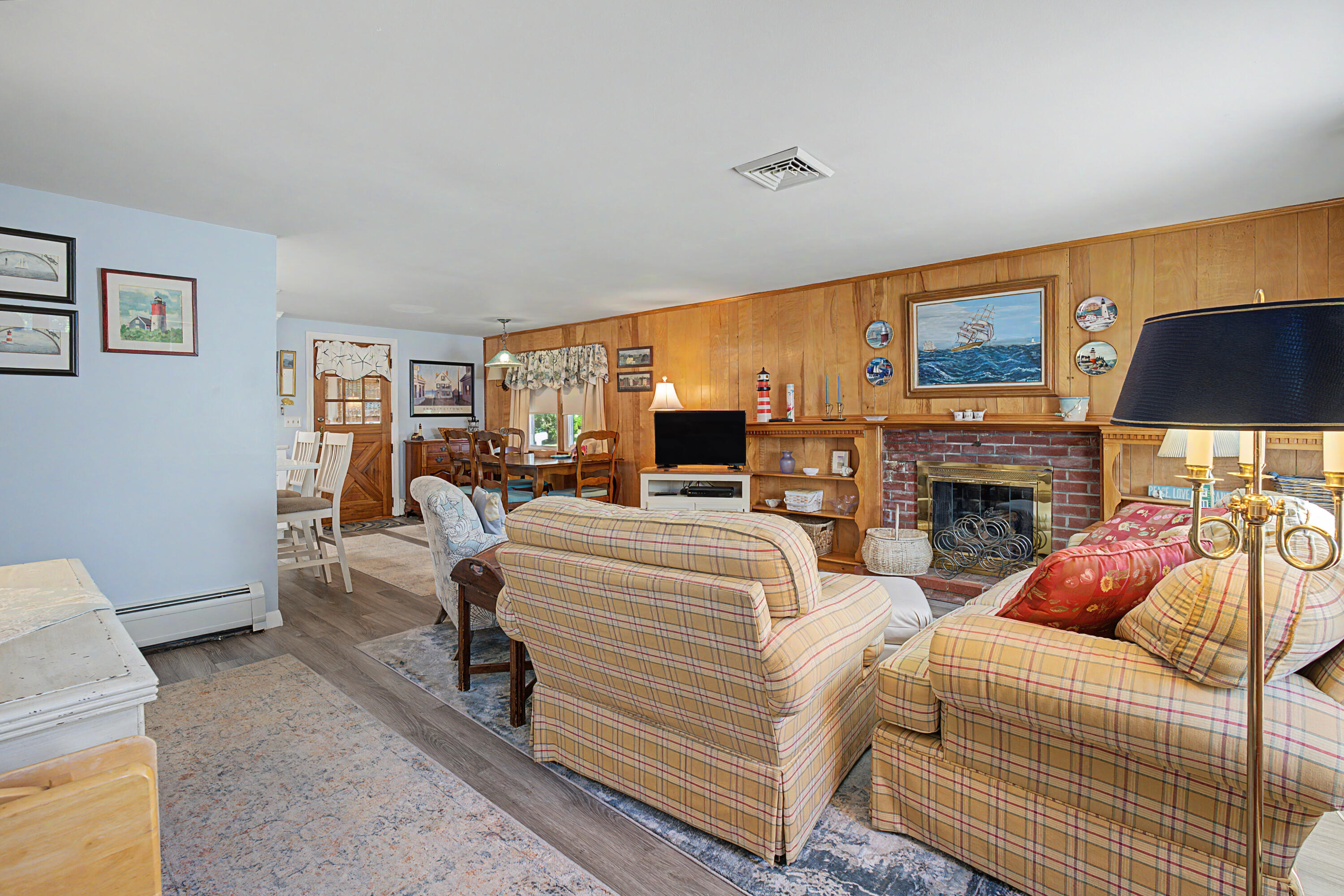 239 Swan River Road Property Photo 7