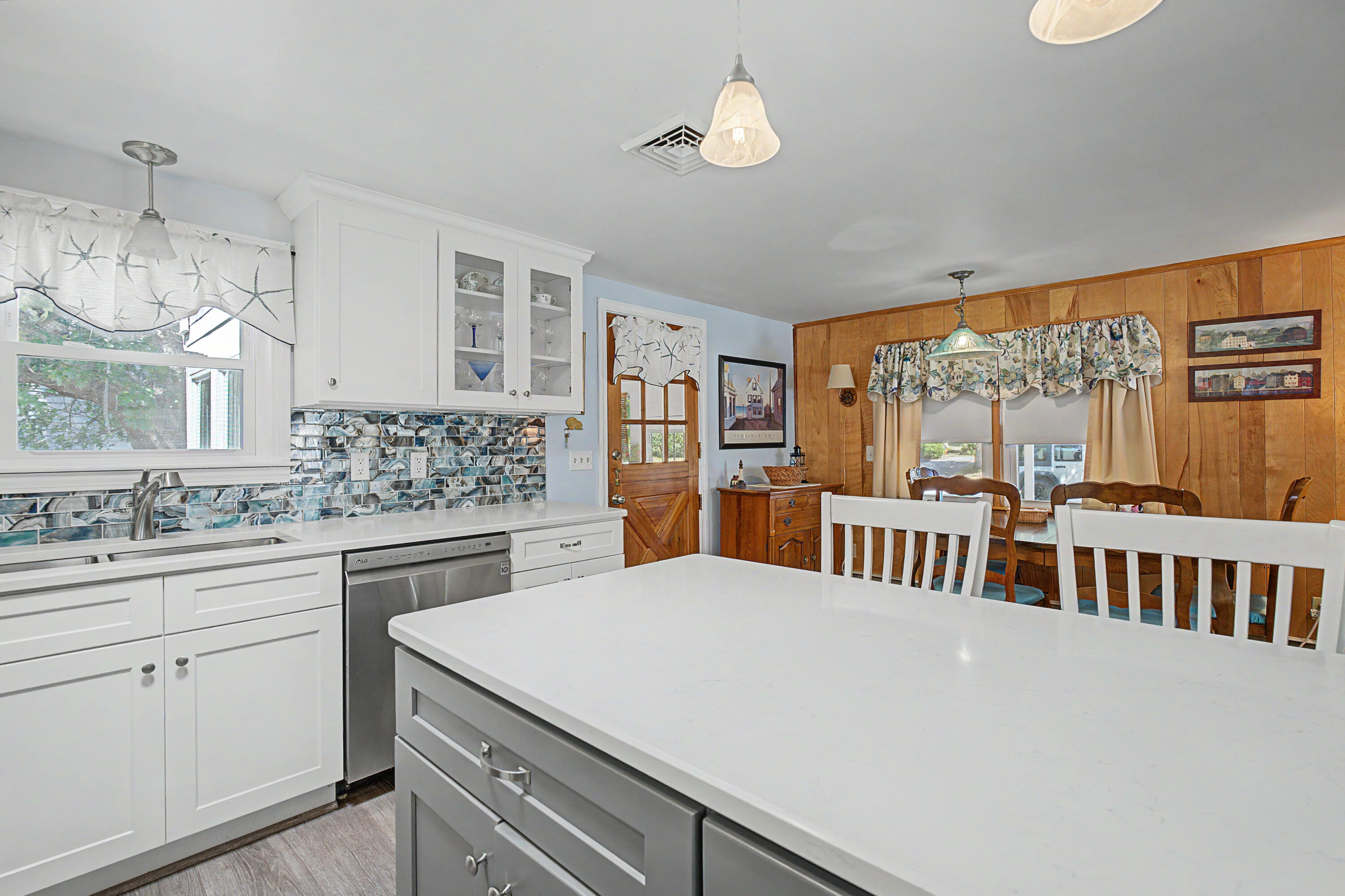 239 Swan River Road Property Photo 14