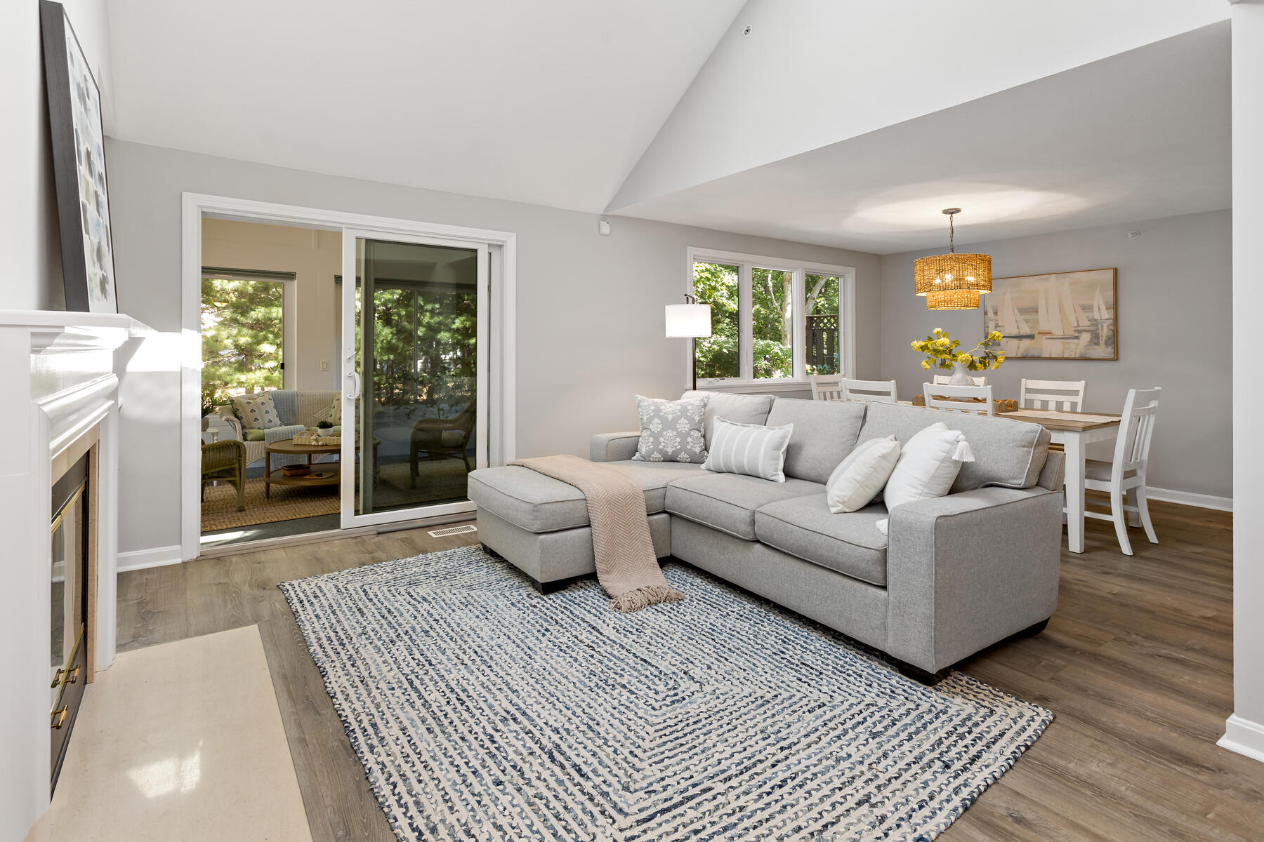 7 Upland Circle Property Photo 4