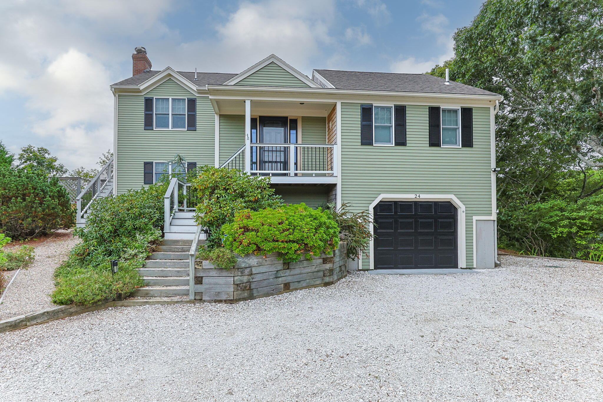 24 Blueberry Avenue Property Photo 1