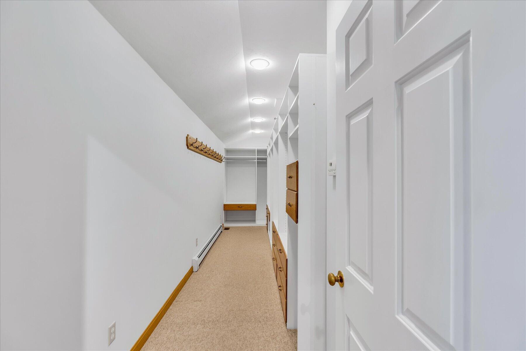 94 Stratford Lane Property Photo 19