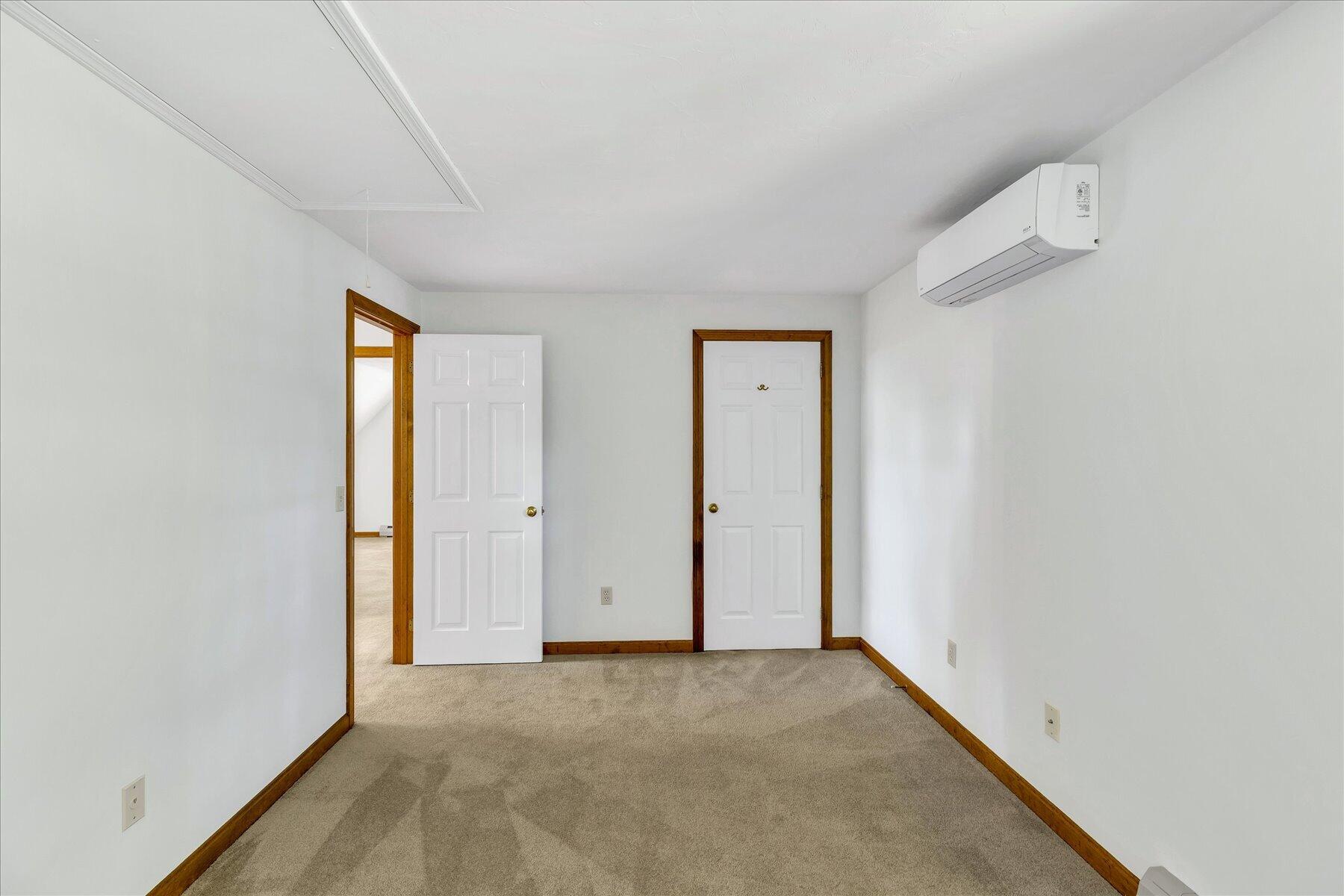 94 Stratford Lane Property Photo 38