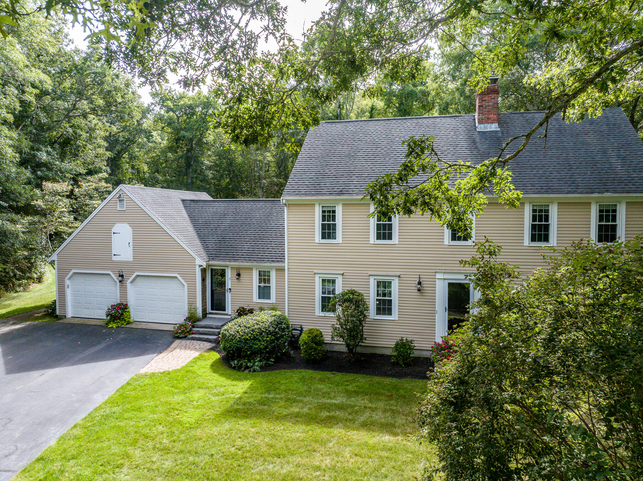 7 Harpers Hollow Property Photo 1