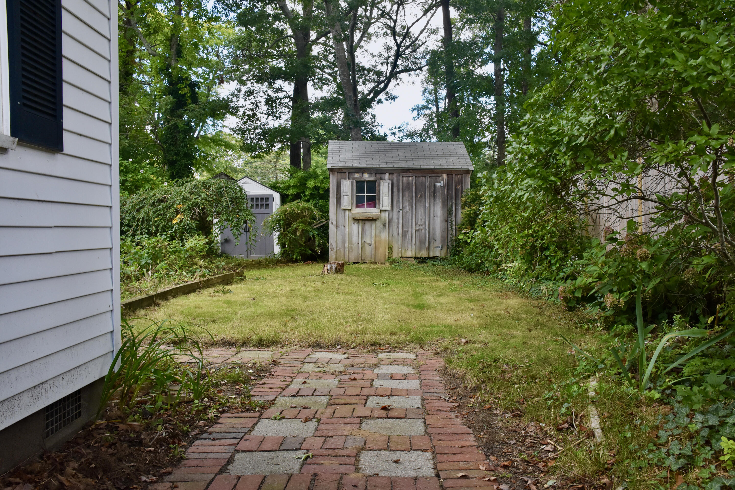 12 Lake Road E Property Photo 14