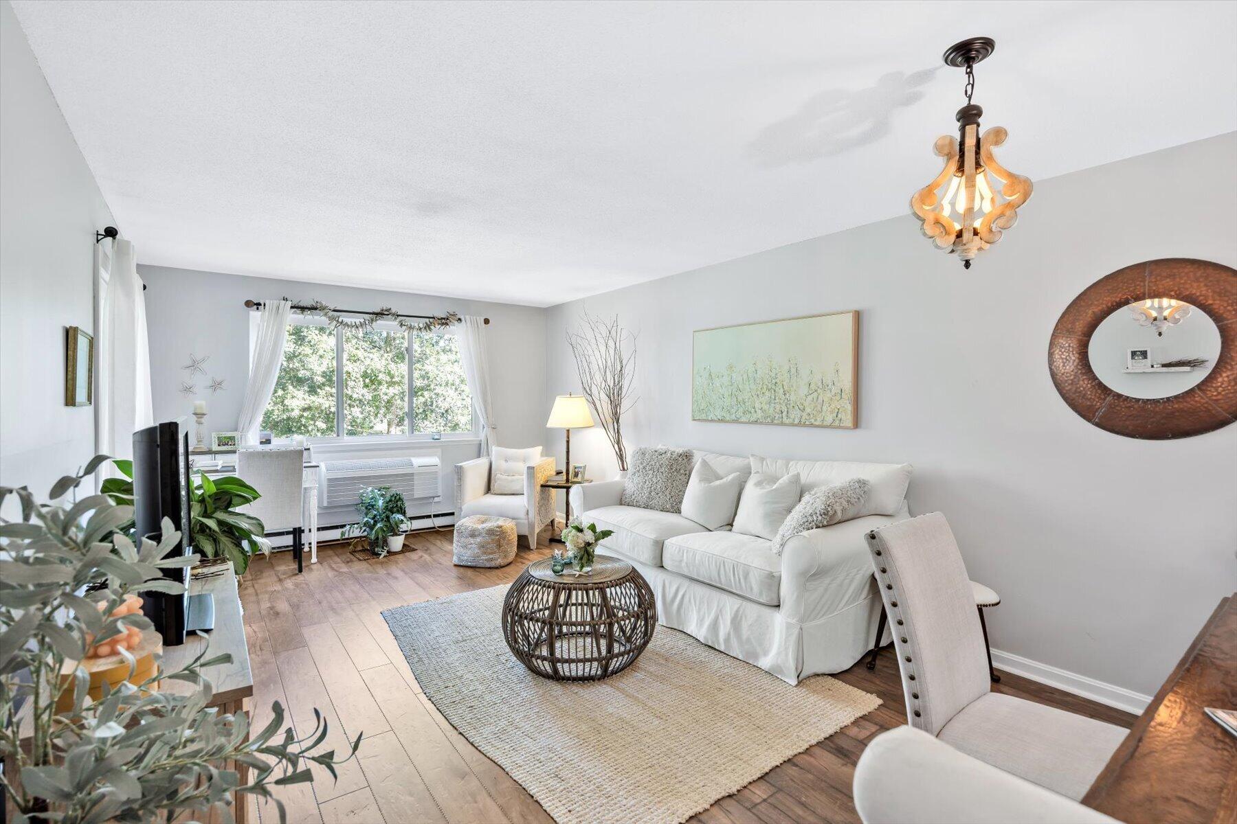 101 Fletcher Lane Unit I Property Photo 1