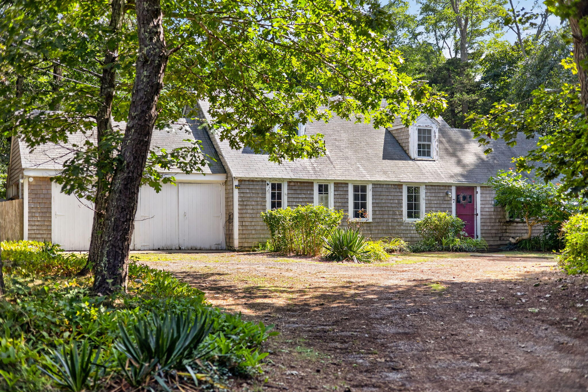 7 Carmen Lane Property Photo 1