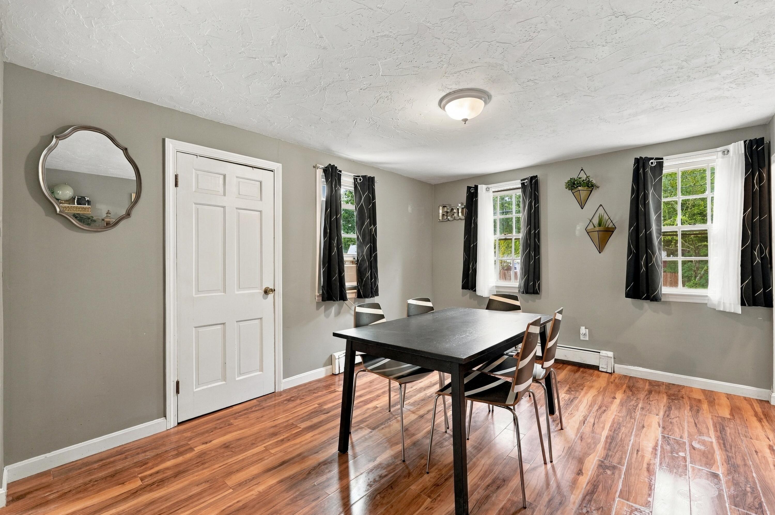 19 Louise Lane Property Photo 14