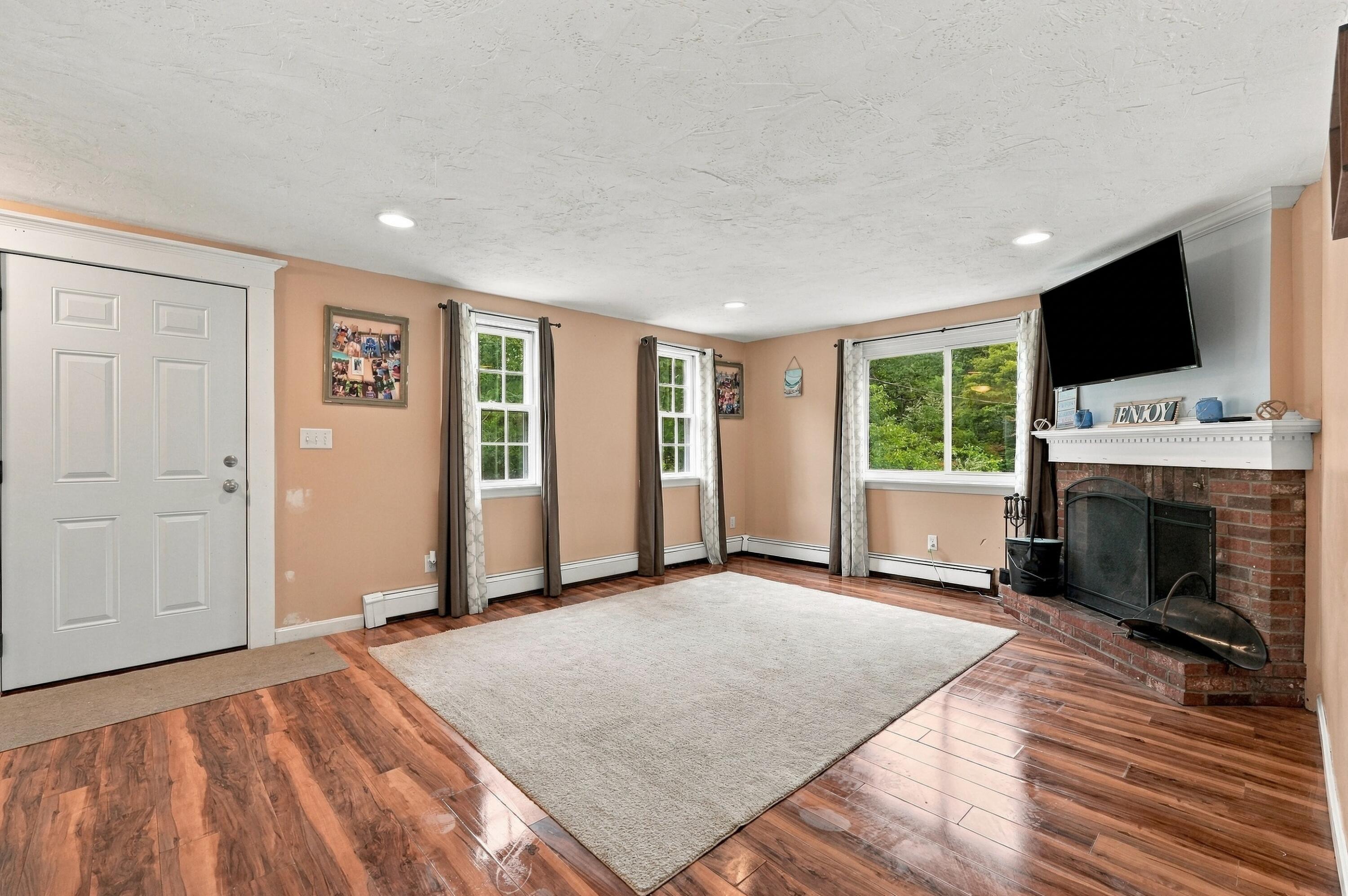 19 Louise Lane Property Photo 19