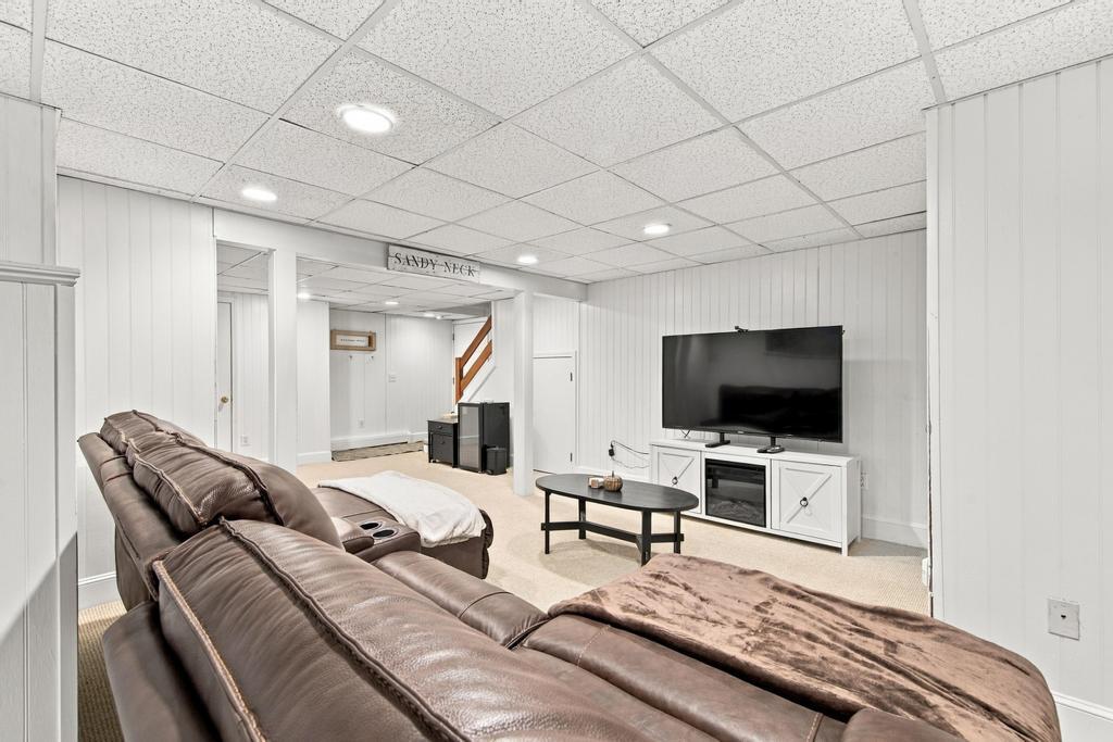 31 Village Drive Property Photo 28