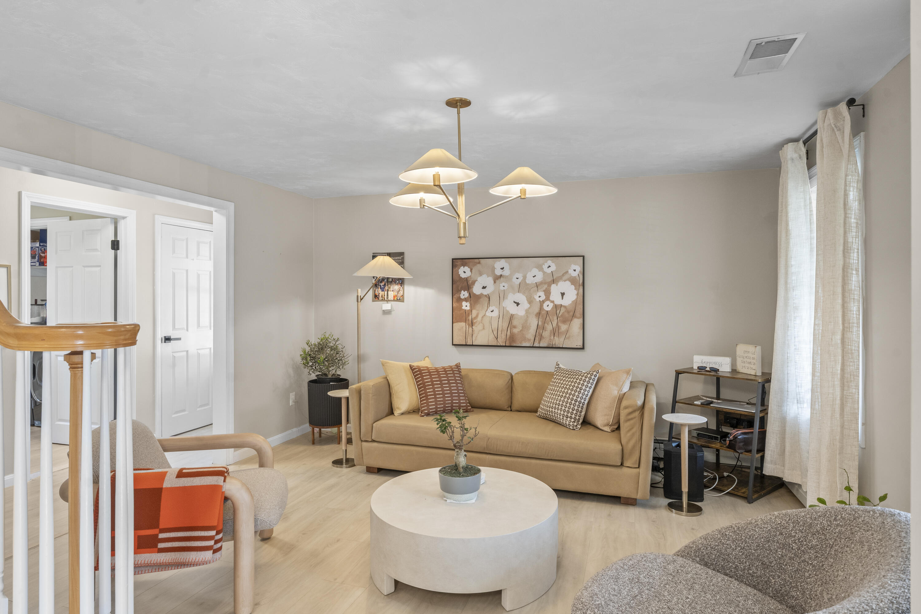 455 East Street Property Photo 4