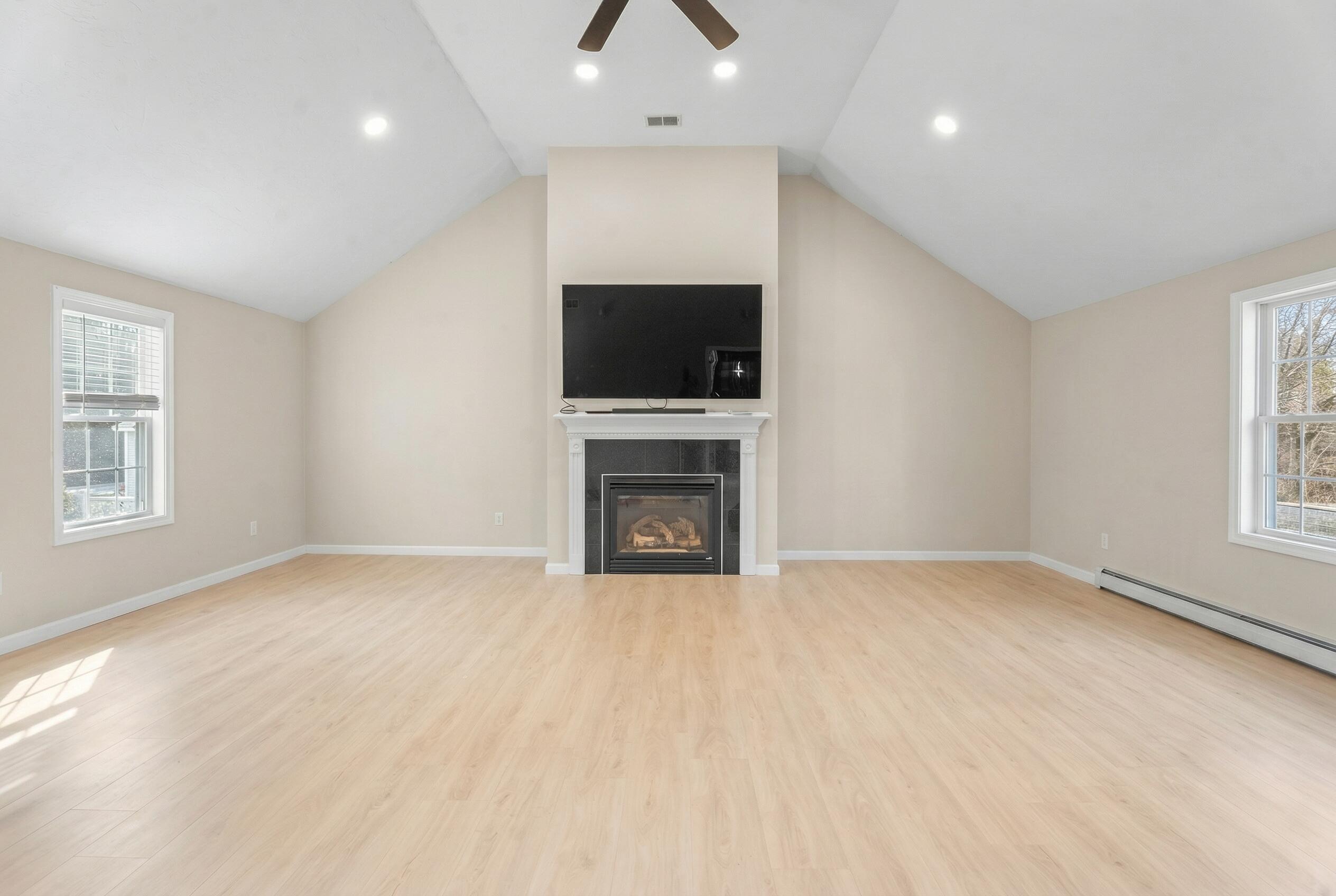 455 East Street Property Photo 10