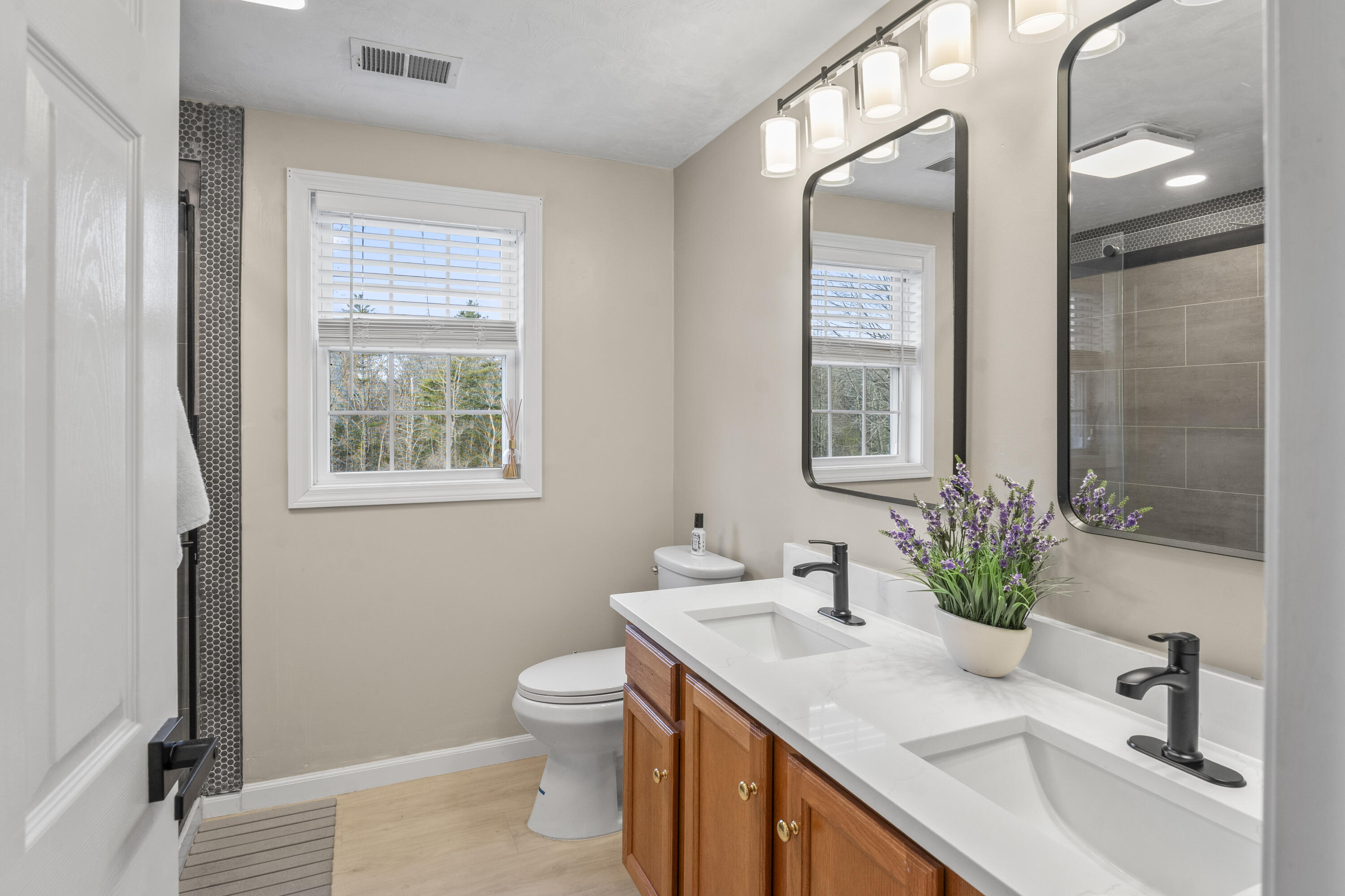 455 East Street Property Photo 16
