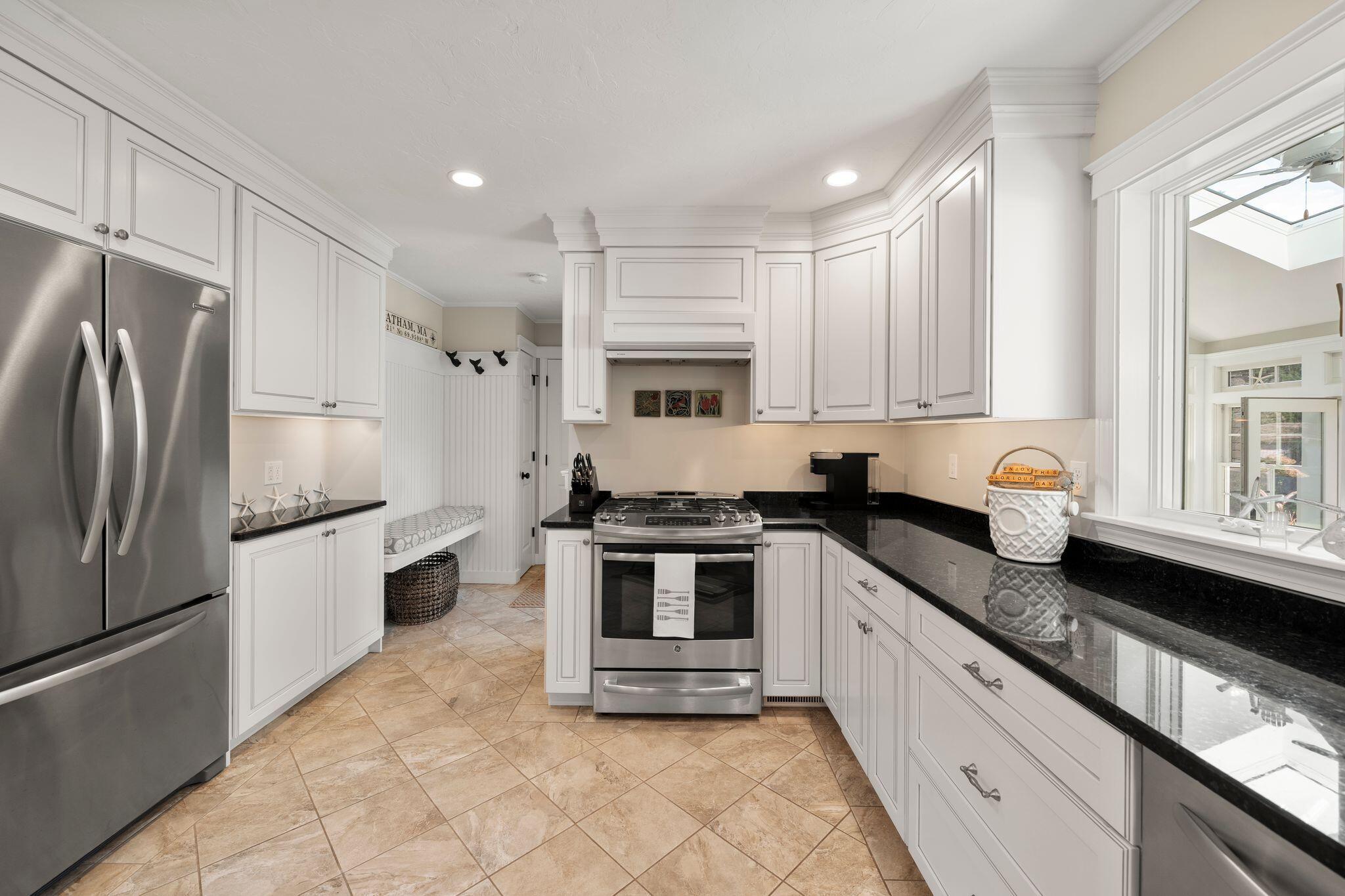 9 Bassing Harbor Road Property Photo 13